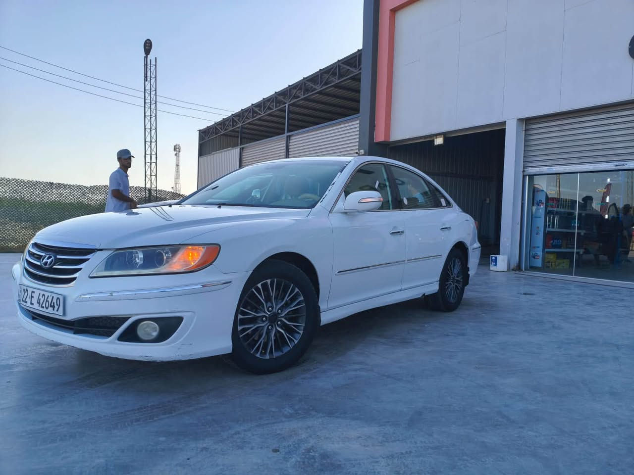 السلام عليكم
#ازيرا   2011 خليجي

حجم المحرك 2700 v6 

حدادية جاهزة

 كير +مكينة مكفول 

السيارة جديدة بمعنى الكلمة

فتحة سقف

تحكمات ستيرن

اشاير بالمري

انارة ترحيب

 تبريد قطعتين

ويل 17 + تخم تاير جديد 

رقم اربيل انكليزي ب أسمي

باتري جديد قبل ساعة بدلتة

السيارة  نضربت عندي ضربة بسيطة بدلت جاملغ وباب  السياره جاهزة من كلشي مابيها نواقص

  السيارة مكانها بابل الاسكندرية

للاستفسار الاتصال على الرقم ومتوفر واتساب

***********

السعر116$وبيها مجال حك الجيه
