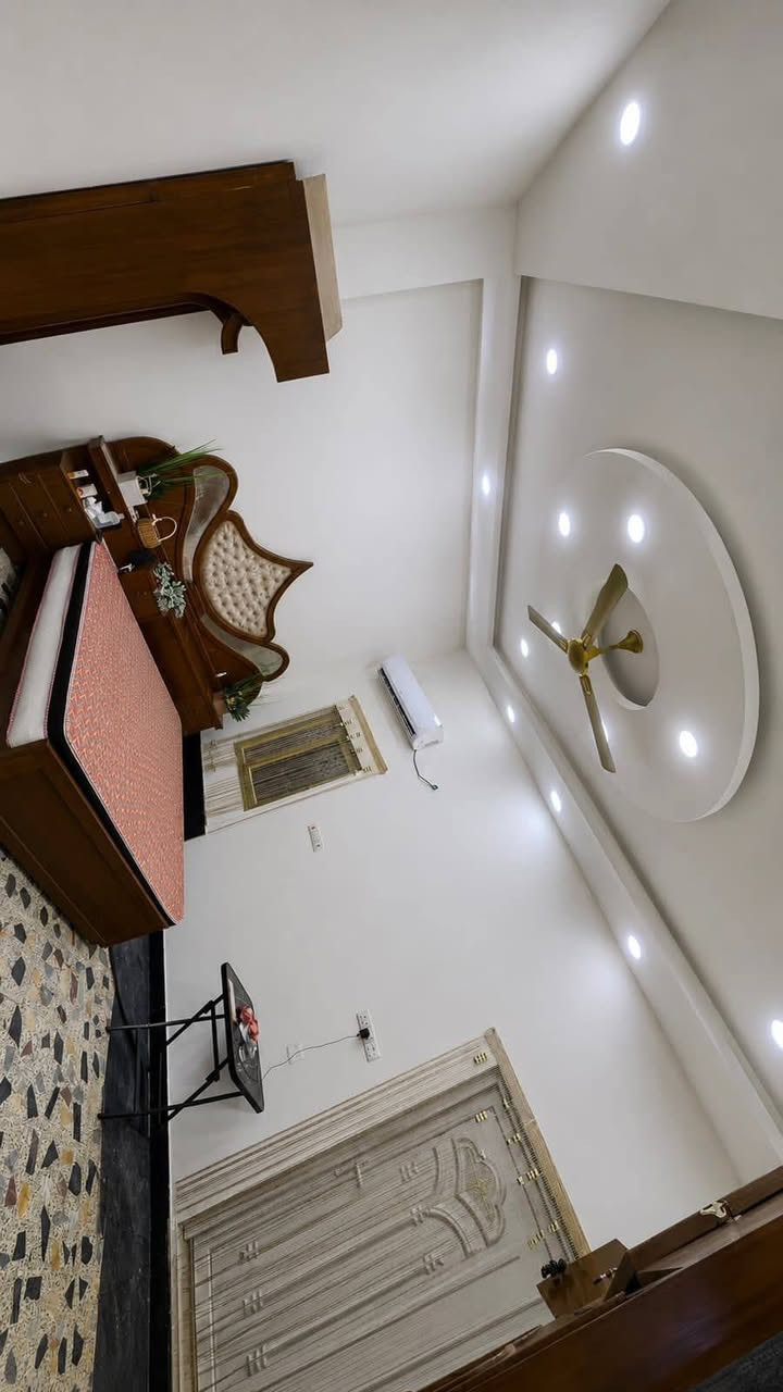 السلام عليكم يتوفر بيت للبيع مساحه 240متر طابقين طابو زراعي يدخل  اسمك سهم بلطابو البيت كلش حلو مرتب العنوان ابو الخصيب محواله الزهير سعر البيت 275وبي مجال قريب لشارع السايدين داخلي ***********
