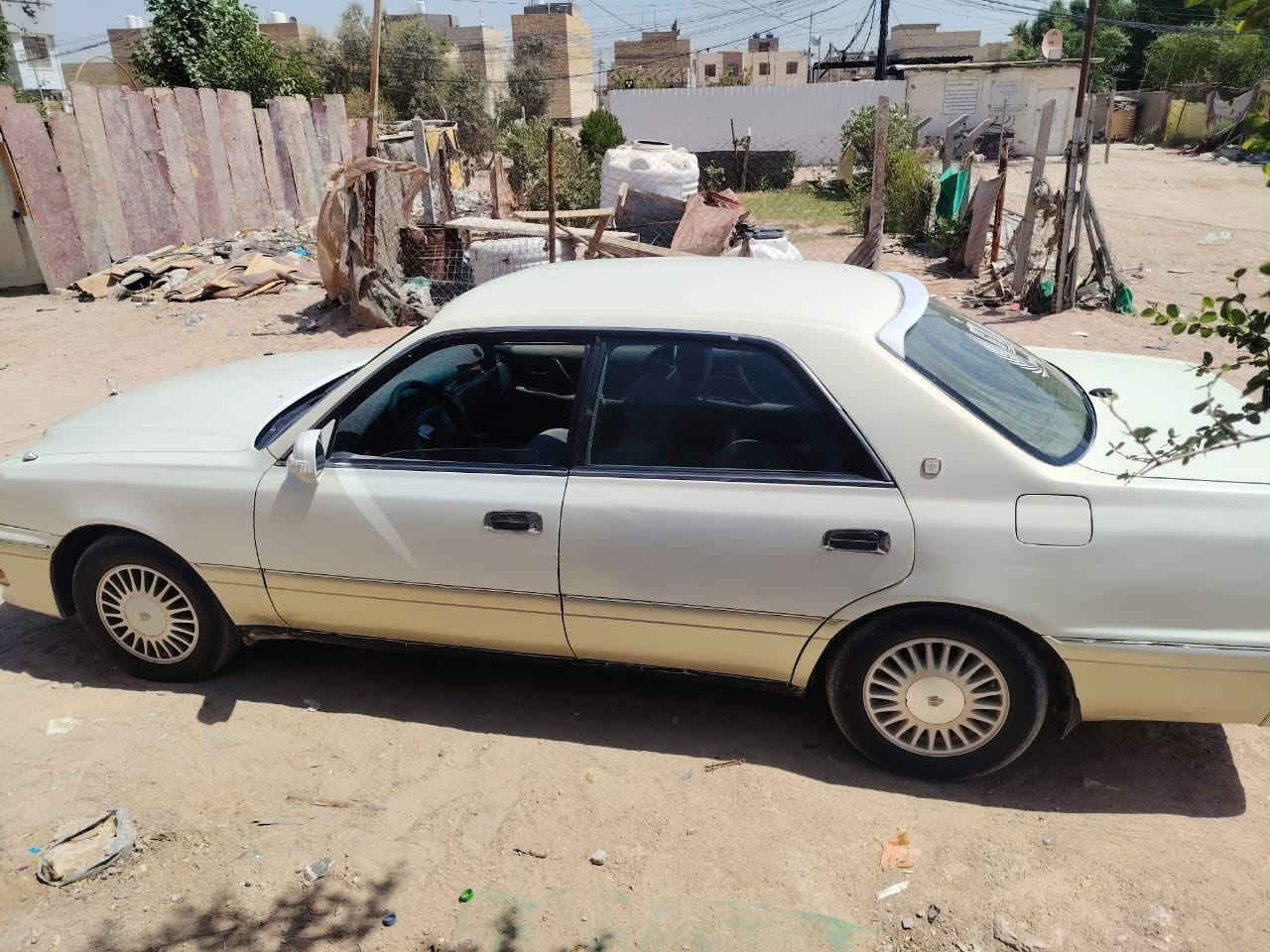 ملاحظه/مكلف بالنشر 
اسلام عليكم راس الثور فلات للبيع رقم انبار بيه كصة قماره كير مكينه تبريد خير من الله مكان السياره نجف رقم صاحب السياره ***********

