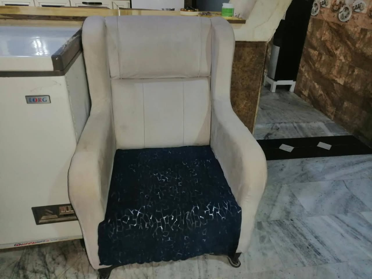 تخم سعره 200وبي مجال
***********
