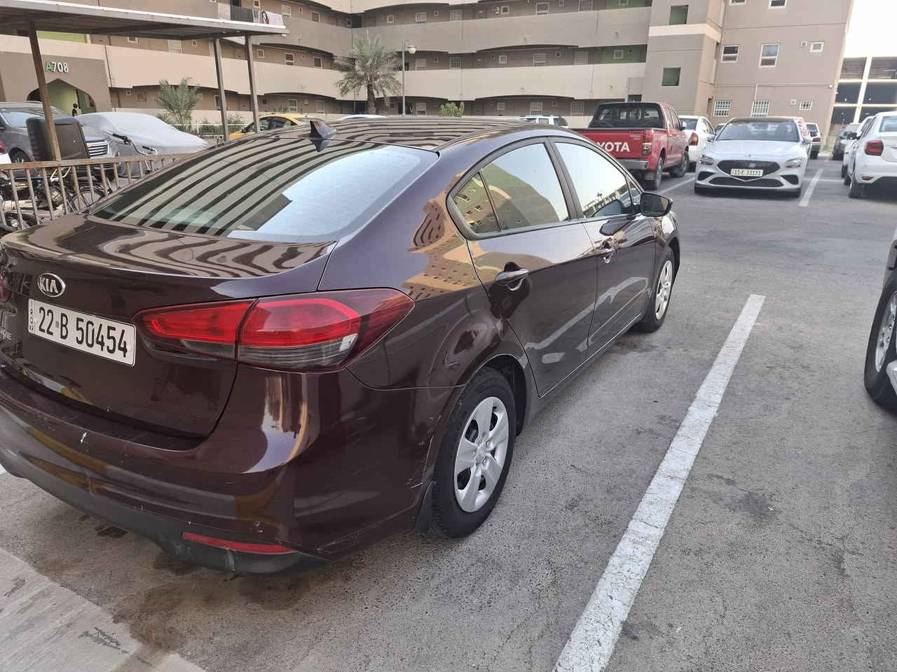سيارة كيا فورتي موديل 2017 وارد امريكي
لون كرزي 
حادثها فقط بنيد وبارد بداية الجاملغ الامامي جهة السائق مع بعض الرصعات الخفيفة.
يعني السيارة صبغ فقط البنيد
اريربكات جميعها سليمة
لغد وشاصي سليم
كير اتوماتيك AT
محرك دوش ٢٠٠٠ بداية بخار
تبريد ثلج
رقم اربيل باسمي لغاية سنة 2030 تحويل ثاني يوم 
السعر 115 ورقة وبيها مجال للشراي
مكان السيارة بغداد / مدينة بسماية.
للاتصال: ***********
