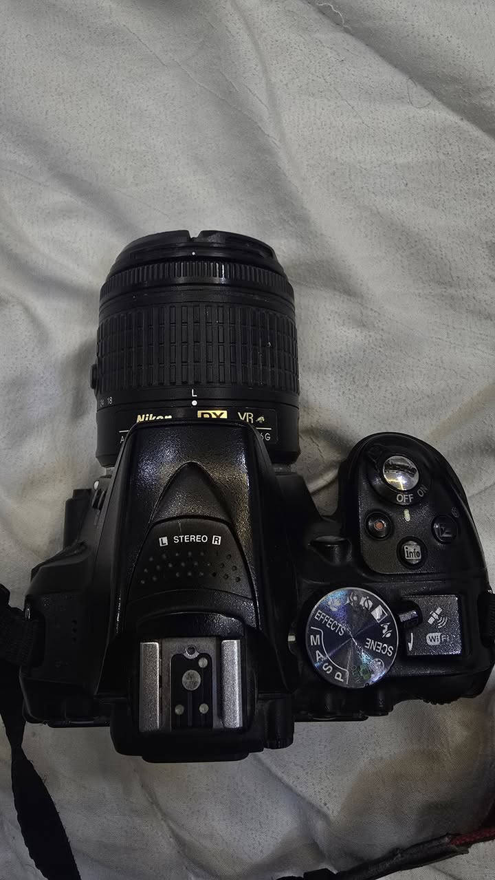 نيكون d5300 نظيفه للبيع
وياها شاحنه وبطاريتها
وعدستين وي الكاميرا
وحدة منهن بس منول تشتغل والثانيه كلشي شغال بيها

السعر 370 
المو شراي لا يجي ويتعبني ويضيع وكت فدوة
الشراب يراسلني واتس اب ***********

