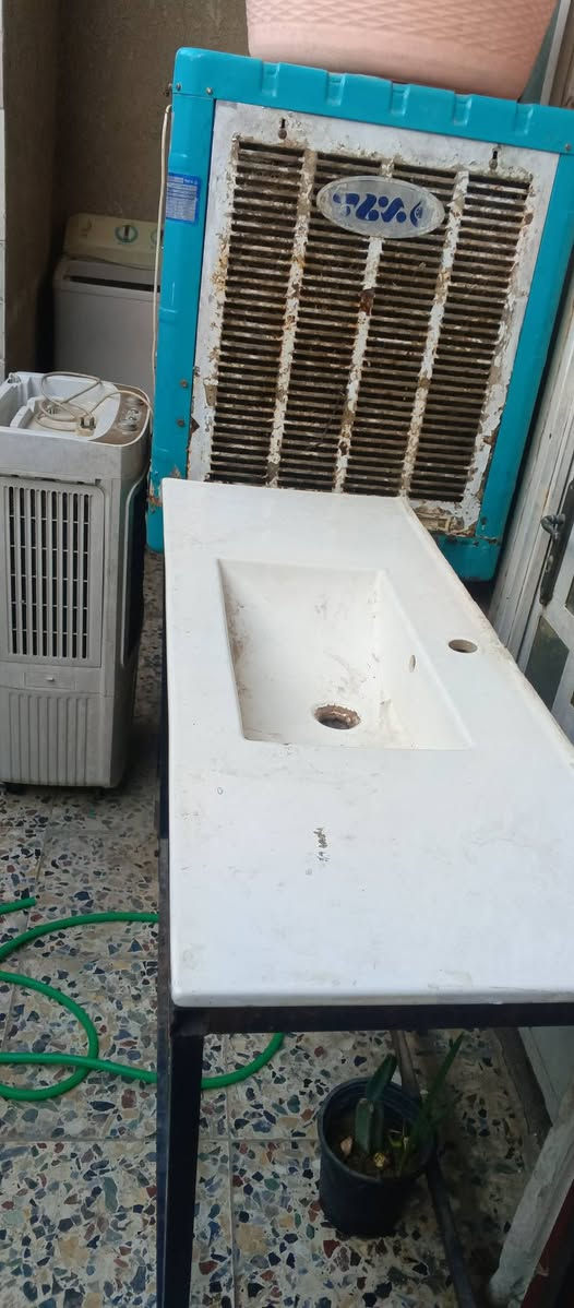 للبيع .كلهن شلعه وحده .شغالات
سعر 150كلهن.

