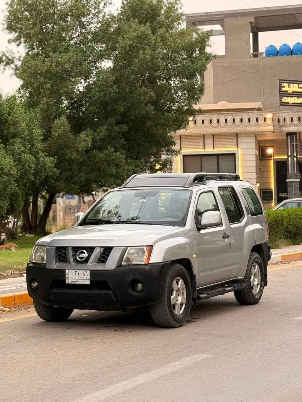 السلام عليكم 
مكلف بالنشر للتفاصيل  اتواصل  مع رقم التلفون  وبي وتساب
للبيع نيسان اكستيرا موديل 2008 رقم بغداد باسمي
تو ويل وارد امريكي حادثه بسيط باب الراكب مبدل وصابغين السياره صبغ عام من امريكا
كير ومحرك وتبريد وحداديه وكهرباء مكفوله وبدون اي نقص جاهزه السياره ماشيه 90 الف ميل حقيقي وصارله عندي 13 سنه للبيع رايده 78$ ورقه وبيه مجال للشراي عنواني اليرموك 4 شوارع *********** بغداد, العراق
