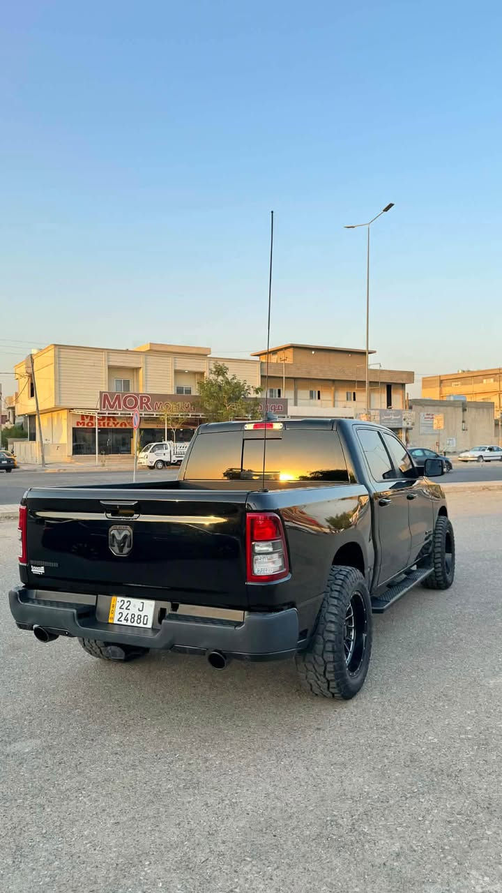 RAM BIGHORN 2022 v8/5700
سلام عليكم شباب للبيع او مراوس حسب قناعة 
رام موديل ٢٢ بيك هورن 
عداد المسافة 56 الف ميل
باب طويل بدي قصير المرغوب
ستيرن تدفئة 
كشن تدفئة
كشن كهرباء
شاشة كبير
تحكمات ستيرن 
دشبول ديجيتال
لايتات LED 
انارة ترحيب محيطية 
كشافات مع الاستدارة يمين يسار
حساسات أمامي خلفي
كامرة دوار
عليهة ترفيع 2,5 انج
ويالة وتايرات جبلي والبلاديات هم موجود
بدون صبغ وبدون ايرباك فقط سرقة لايت وبك لايت
بيهة تعديل بارد بلباب الخلفي 
سيارة نضيفة جداً استخدام شخصي 
سعر 350$ 
واتساب ***********
