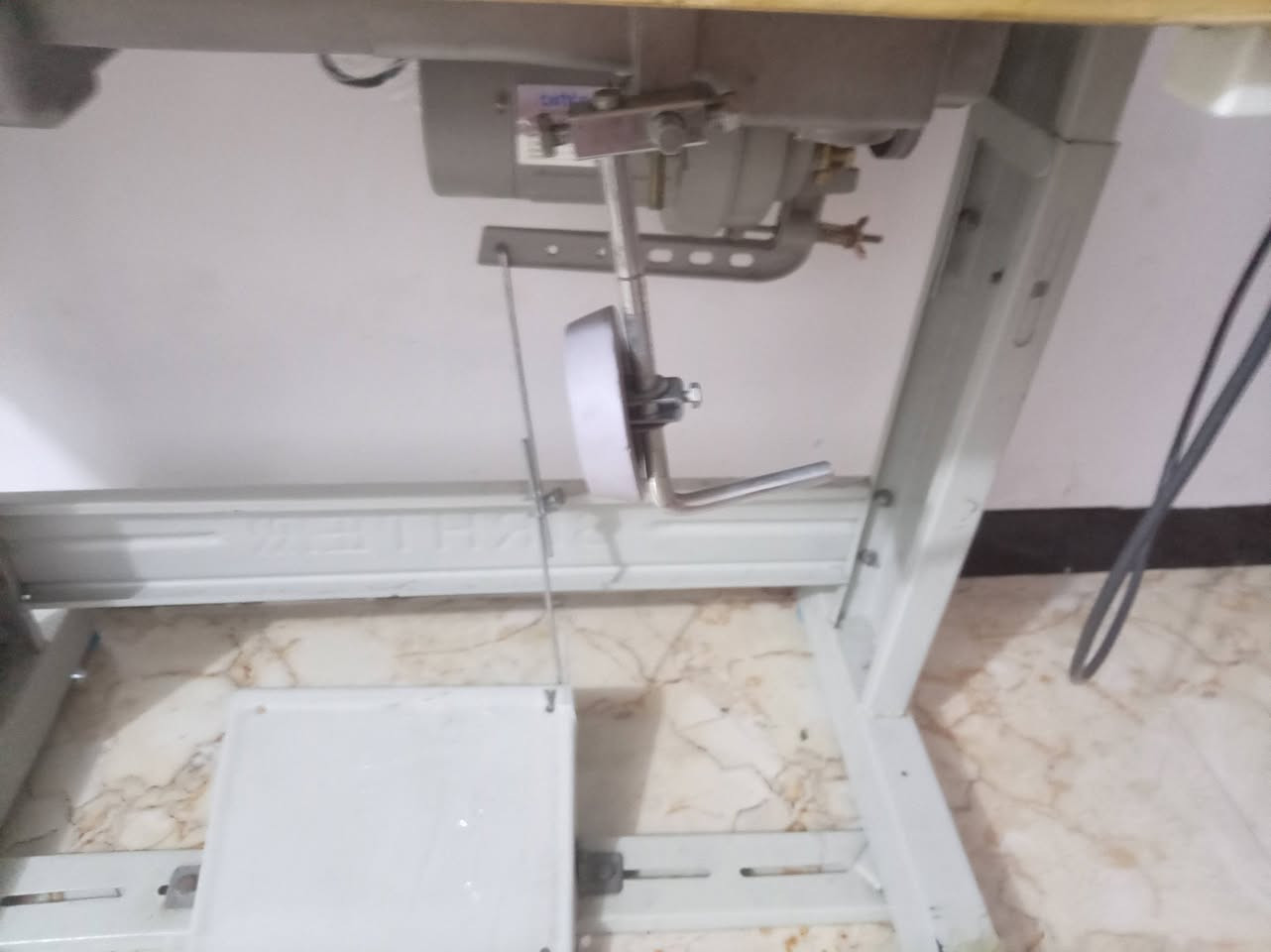 لمكينه خياطه برذر صناعي سعرها 250 وبيها مجال  العنوان بغداد الدوره *********** واتساب ماعندي توصيل
