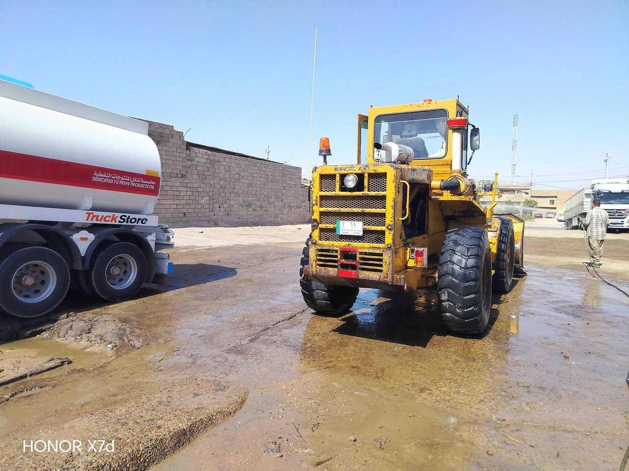 شفل البيع سبعين بي رقم الماني تحويل مباشر كير اكسن مكفول صدر صينيه مجفة جديد شفل جاهز مكلف بل نشر ***********.    ***********

نص مكتوب في الصور:
- HONOR X7d