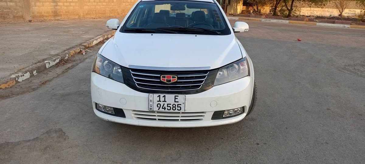 السلام عليكم جيلي أم كراند الحجم الصغير موديل
2013شكل الجديد الدشبول الأسود السياره استلام شركه 

 عامه السيارات حره تحويل ثاني يوم مكفوله من الضربه 

 والصبغ وتبديل فقط بيه صبغ قليل بل باب الخلفيه 

كير ومحرك خير من الله تبريد شغال كهربائيات كوله شغله 

تخم تاير امامي جديد باتري جديد صدره جيد جدا 

بسمي تحويل مباشر رقمه بغداد دولي هزه جديده مشروع وطني مكاني بغداد 

الشراي يتفضل يتصل ويدلل واني بخدمتك 

***********
