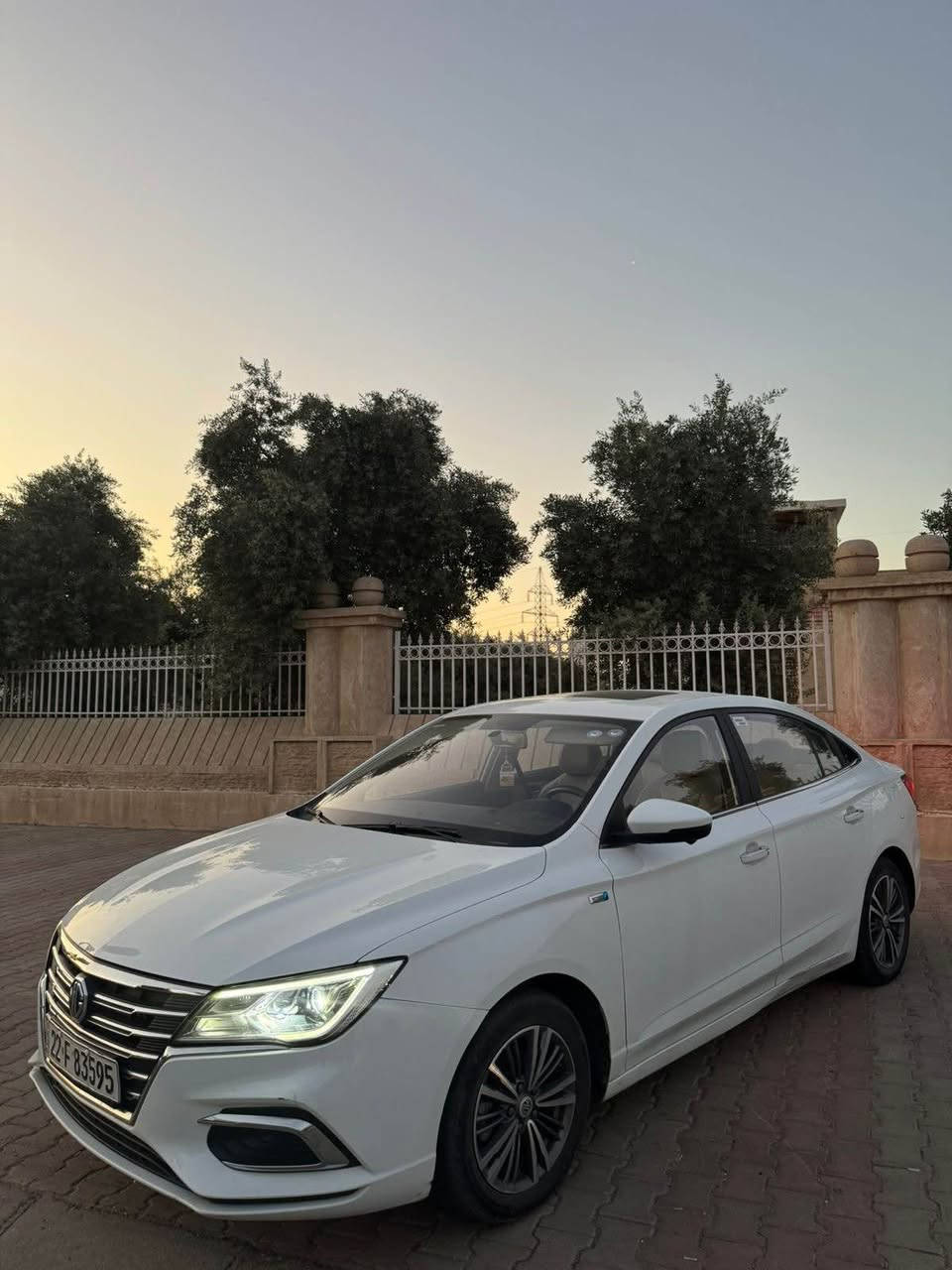 MG5 2022 LUXURY 
سەیارەکە ٣ جێی بچووکی تحدیلە بێ سبوغە 
سەیارەکە قەپات ماصفاتە رادار پێش و پشت کوشین جلد و کارەبایی ٣٦٠ پلە کامرە ٥ کامیرە  تحدی سرعە و خەتی جادە و ئیکۆ و نۆرماڵ سلایت گێر و مەکینە و کارەبایاتی بە شەرتە فولل فوللە 
تحویل و غەرامەش بە شەرتە سەیارەکە
سحری ٩٨ وەرەقە و مەجال
*********** أربيل, العراق
