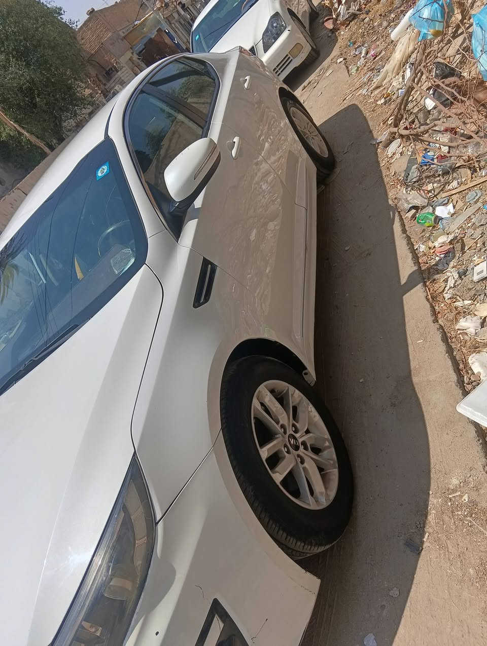 سلام عليكم شباب كيا اوبتيما 16خليجي بسمي تحويل شوكت ميعجبك مشروع وطني وين ميجبك احولك بيه البنيد مفتوح بس مبدل مصبوغ الله العالم المكينه وكير وحداديه وتاير وتبريد كفاله شرط سبيره مانازل  مكان السياره الناصريه غراف رقم الهاتف ***********     /***********
