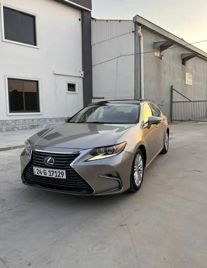 🚘 معرض GLI للسيارات يعرض لكم سيارة مميزة للبيع
طريقه التواصل واتساب فقط

🔹 نوع السيارة: تويوتا لكزس 
🔹 الموديل: 2017
🔹 الفئة: es350 
🔹 الوارد: امريكي 
🔹 عدد الكيلومترات: 148mil
🔹 الحادث / الصبغ:  رشات صبغ بدون داخل بدون ايرباك
ملاحظه سياره ٥ قطع ابيع حزام 
🔹 حجم المحرك: v6 
🔹 حالة المحرك: ممتاز 
🔹 القير: ممتاز 
🔹 حالة السيارة: جيد 
🔹 الترقيم: أرقام سنويه جديده 
🔹 المواصفات: فول 
💰 السعر: 139
🤝 السعر قابل للتفاوض
📍 موقع السيارة:  مهت 
📞 طريقة التواصل: اتصال أو واتساب فقط
📱 رقم الهاتف: *********** 
✨ معرض GLI للسيارات — ثقتكم تهمنا
