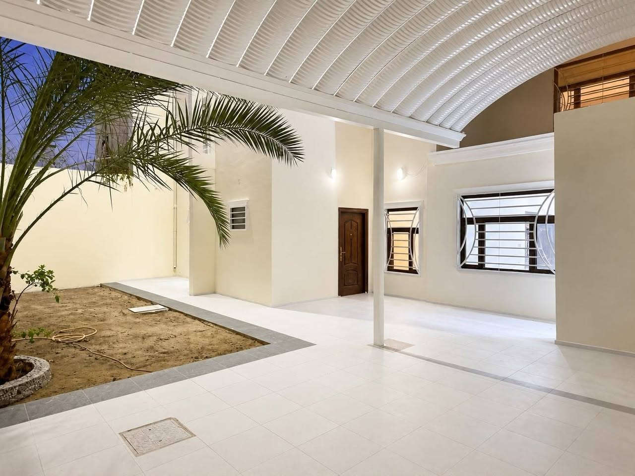 🏡 دار للبيع – مجمع الأميرات الأول

📐 المساحة: 300 متر
📍 المرحلة الأولى
🌳 موقع مميز على حديقة
✨ الدار تحتوي على إضافات
📜 سند حر
💰 البيع نقداً وبسعر مناسب جداً
***********
روان محمد
