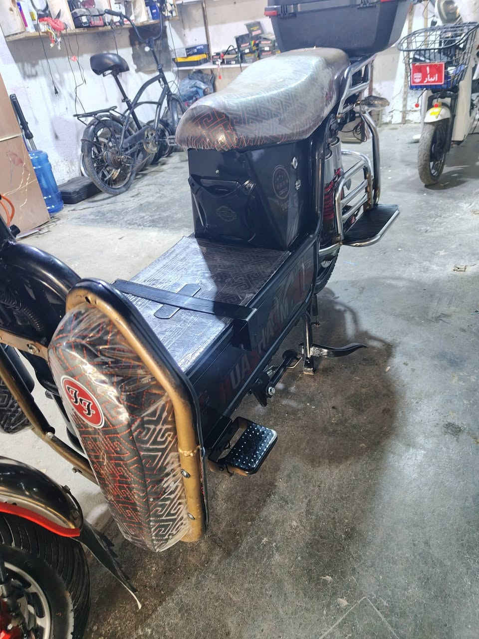 السلام عليكم 
للبيع هيوشه موديل 26 اخر اصدار 
دراجه نظافه 100% دوشمه كامله ما بها اي نقص 
دراجه استخدام شيء قليل 
بطاريات على الفحص 
السعر ب675 وبيها مجال بسيط 
للاستفسار الاتصال على الرقم او مراسله الصفحه 
***********
