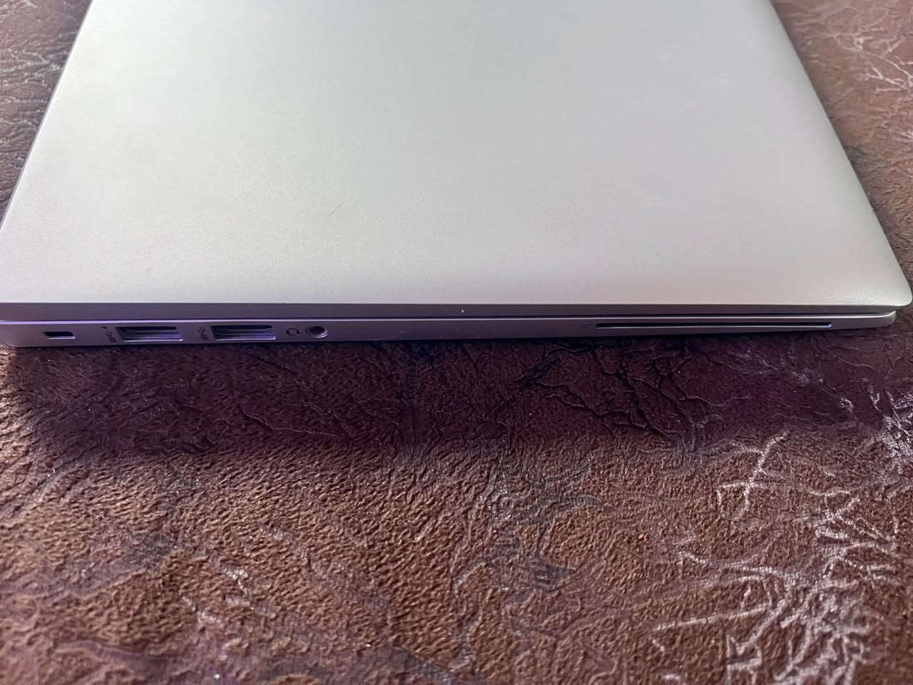 * الموديل: HP EliteBook 835 G7
* المعالج: AMD Ryzen 5 PRO 4650U
* سرعة المعالج: 2.10 GHz
* الأنوية: 6 أنوية / 12 خيط معالجة
* كرت الشاشة: AMD Radeon Graphics مدمج
*الرام: 16
* التخزين: 256GB SSD،

* النظام: Windows 11 Pro
* المعمارية: 64-bit / x64
نضيف وبي ضمان وتنصيب البرامج مجاناً 
السعر 560 وبي مجال 
رقم ***********
