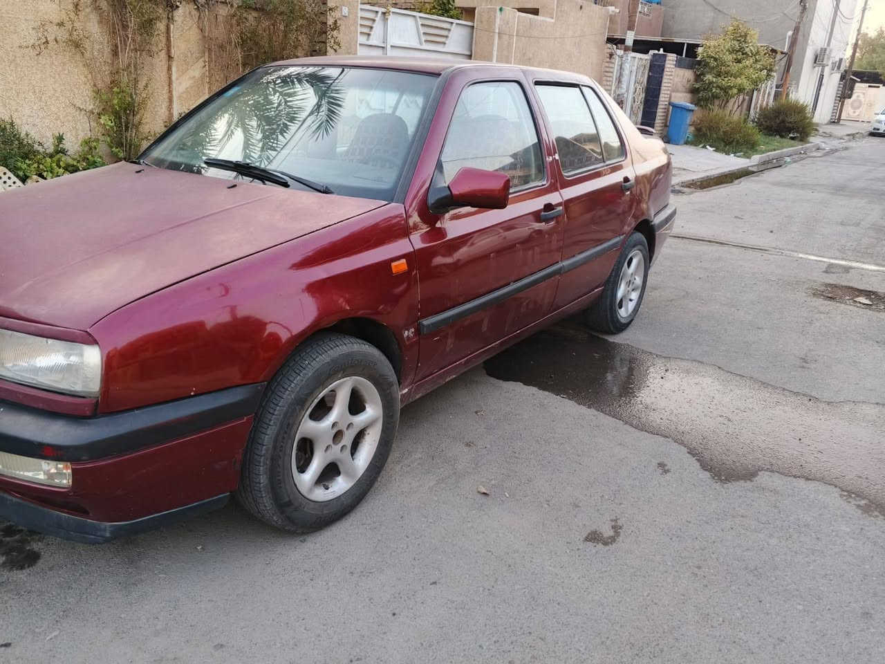 سلام عليكم كولف موديل93بغدادبسمي كيرمحرك وتبريدخيرمن الله تخم تايرجديدصدرهانضيف السعر29بغداددوره***********

