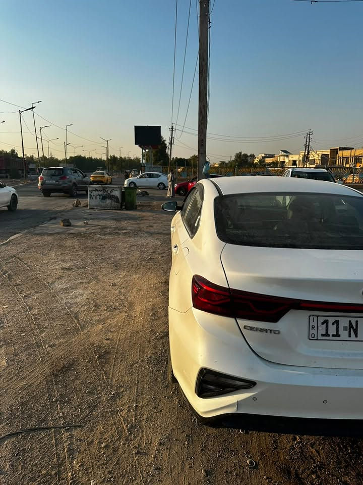 سيراتو 2019 خليجي
مكينه 1600دوش 
ماشيه 190
فول عدا الفتحه
 حادث بابين يمنه معمرات
رقم بغداد الانكليزي جديد
مكان بغداد السعر 135 وبيه مجال ***********
