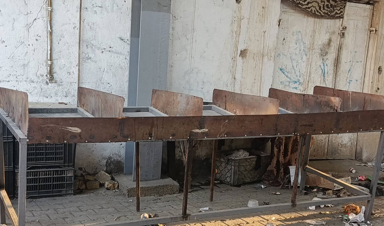 سلام عليكم ميازه تفصال جديد اثنين. واحد طوله ٣متر. للبيع بسعر مناسب ***********
