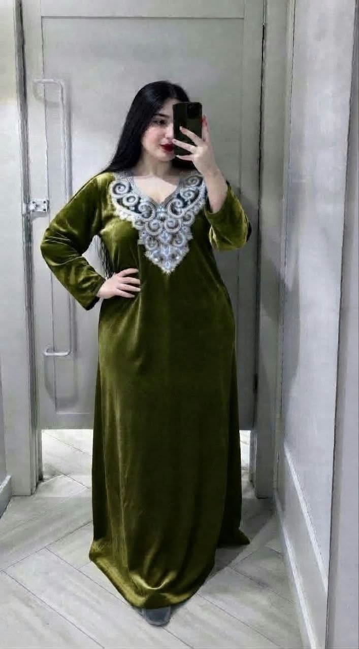 مخمل غزالي • مطرز صدر • مقاسات L XL XXL