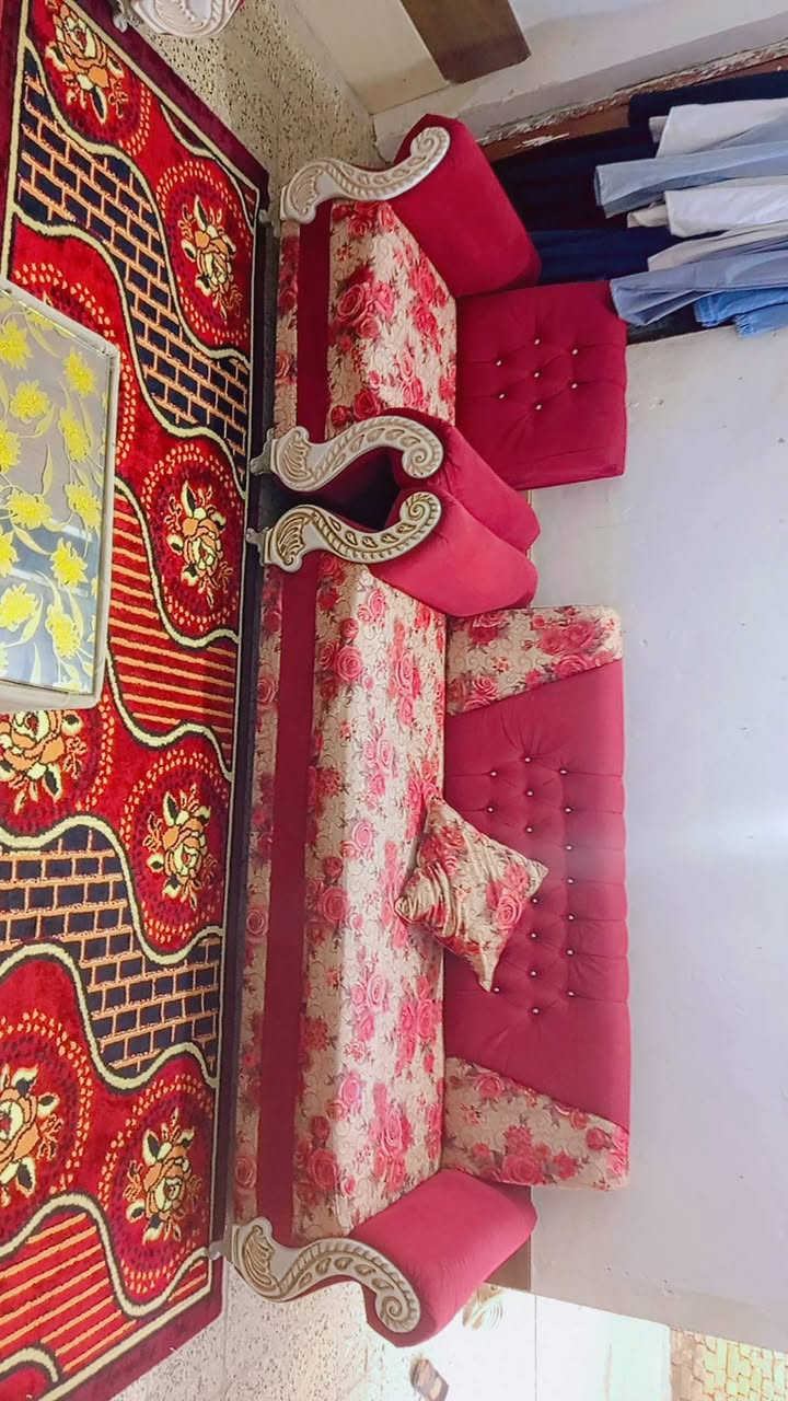 تخم تسگام • ١٠ مقاعد • خشب ثگيل