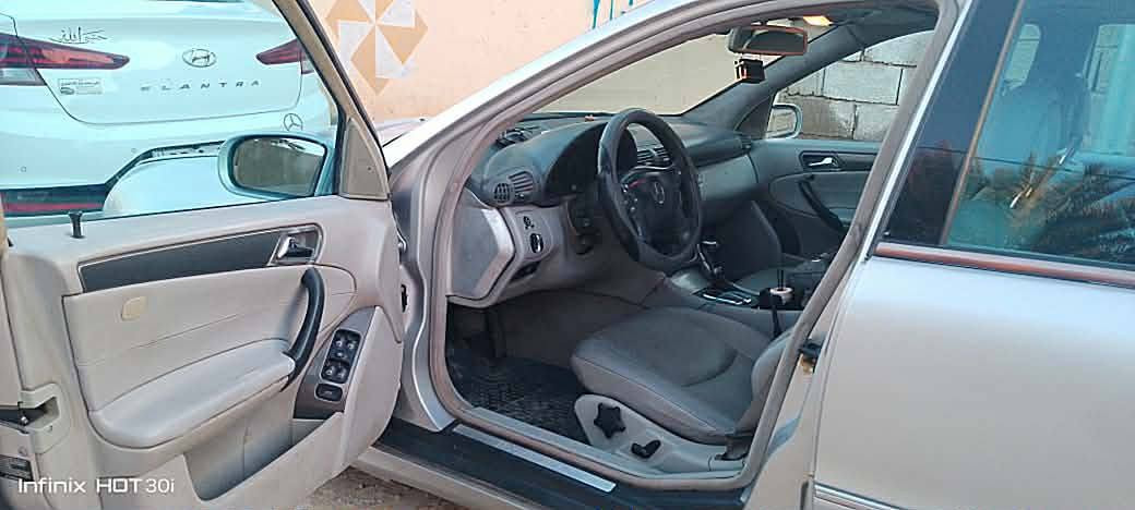 مرسيدس C 200
حجم 230

موديل 2003

مكينة 4 سلندر اقتصادية 

بصمه

لون سلفر 

ويل كب 17

بانوراما

رقم بغداد باسمي 

مسجل شاشة جنجر صوت شغال لايت زنون

مصبوغه حزام 

جنطه وقماره بلاد

مثبت سرعة

كهربائيات شغاله

تحكم مرايه 

تحكم جام

سنتر لوك

تبريد منضومة جديدة شرط 

والسيارة عليه سيرفس كامل فيت بم نوزل مجول بلكات دهن جديد والسيارة شرط نقص الف دينار ما عوزهة كلشي شغال بيهة ماكو شي ما يشتغل والبطن دوشمة ابلادية زلغ ما مزلوغ :مكان السيارة بغداد مدينة الصدر) السعر 75 ) ***********( مكفولة گير ومكينة واكسل) نضافت السيارة تسعين بالمئة
