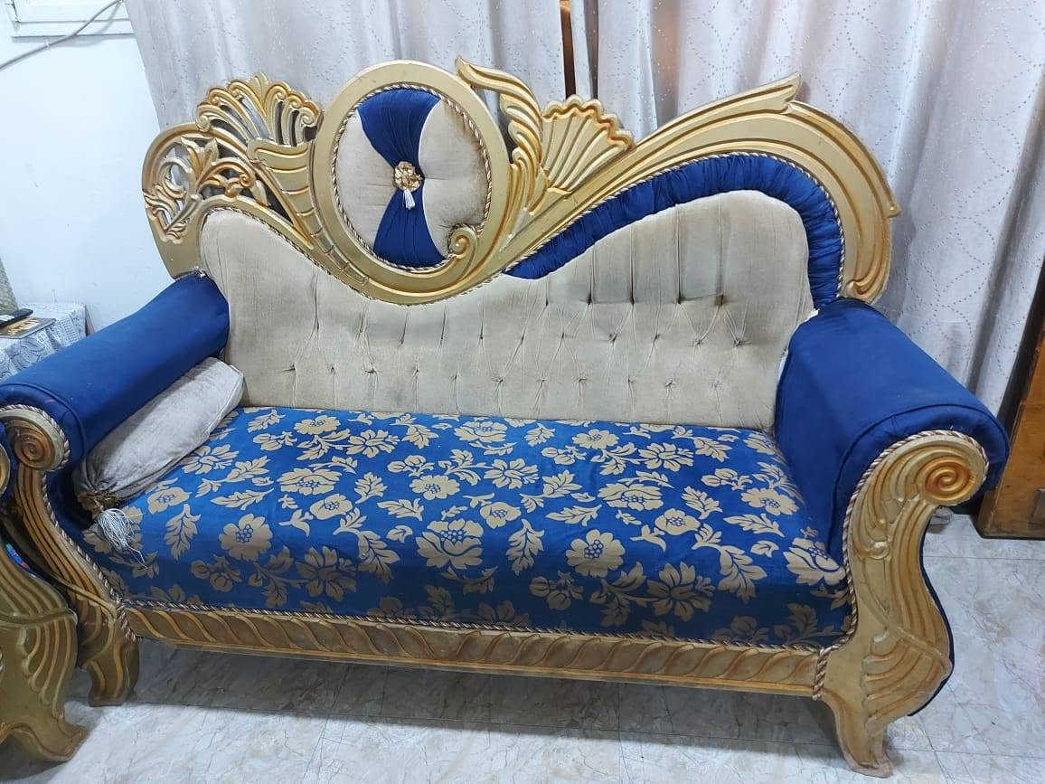 تخم ملكي ضخم  ١٠ مقاعد  السعر ٢٥٠ الف
مكاني بغداد حي القاهره الاتصال ***********
تخم ملكي ضخم  ١٠ مقاعد  السعر ٢٥٠ الف
