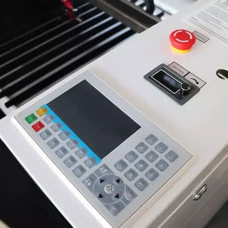 بسعر الصرف المركزي ✅💵💰
ماكنة ليزر co2 130watt

قياس 8*4 ام الطبقة 

جلر صناعي 5200

قاعد تثبيت المنيوم 

دبل فاكيوم 

شاشه rd نظام حديث 

يتوفر ايضا باقي قياسات اجهزة الco2

السعر مناسب جداا 

يتوفر توصيل وتنصيب الى جميع المحافظات

للاستفسار

***********
