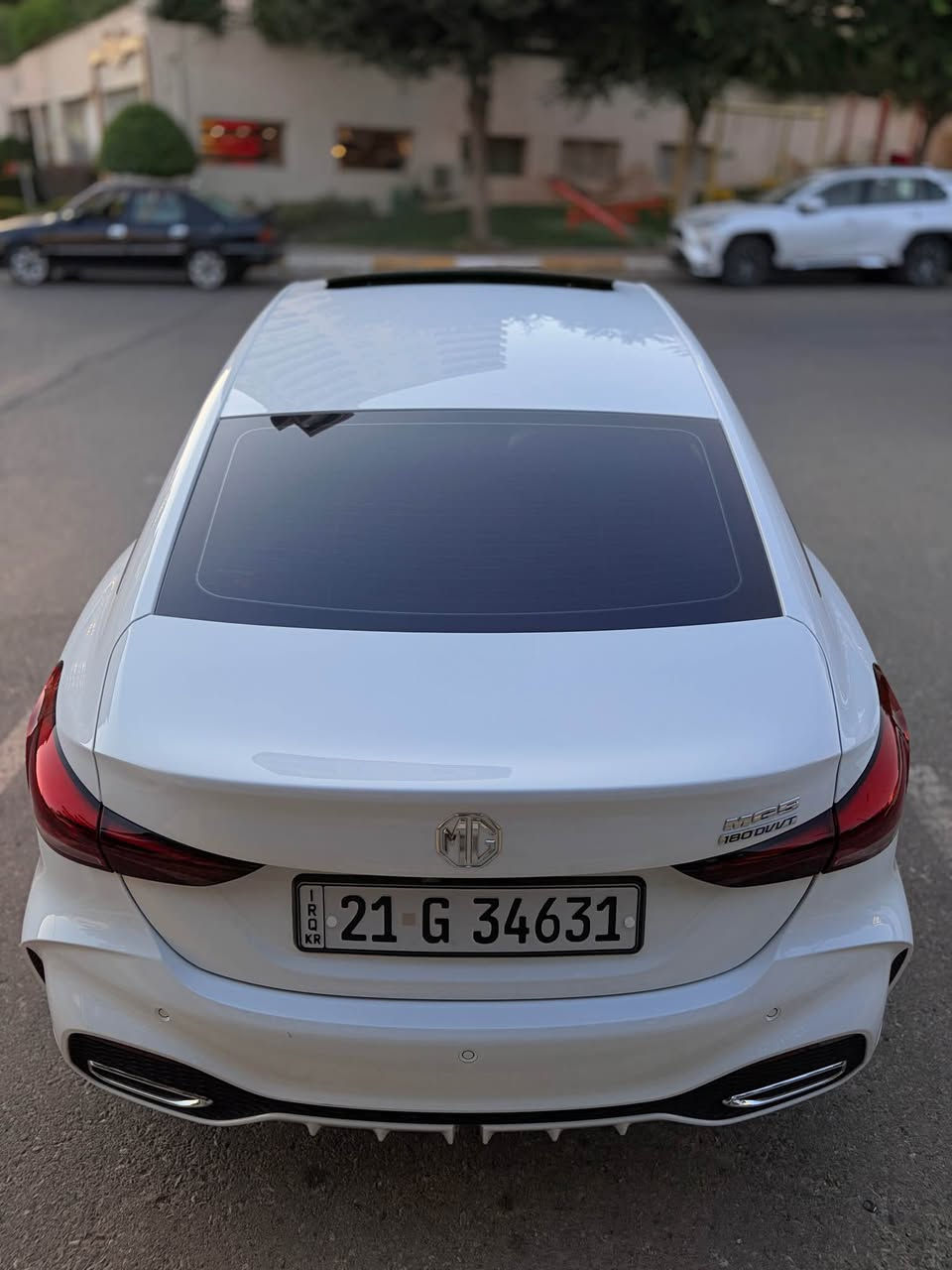MG GT 2025
* 🤍 ڕەنگی سپی
* 🛣️ تەنها ٨,٠٠٠ کیلۆمەتر ڕۆیشتووە
* 🎨 بێ بۆیاخ
* 💲١٢٦ وەرەقە مەجالیکی برایانە
* 🔥 180DVVT
* 🔄 گیربۆکسی ئۆتۆماتیک CVT
* 🐎 هێزی ١٢٩ ئەسپ
* 💪 گەشتاوری ١٥٨ نیوتن‌مەتر
* 📹 کامێرای ٣٦٠ پلە
* 🅿️ سێنسەری پارک
* 🖥️ شاشەی گەورەی ناوەڕاست
* 📊 داشبۆردی دیجیتاڵ
* ☀️ سەنڕۆف
* 💺 کورسییەکانی جلد
* 🔑 ستارتی دوگمەیی
* 🛞 تایەکانی لۆکە
* 📡 سیستەمی چاودێری فشاری تایە
* ❄️ کۆنتڕۆڵی ئۆتۆماتیکی هەوا
* 📱 بلوتوس و پەیوەندی بە مۆبایل
* 🛡️ سیستەمی ABS و کۆنترۆڵی جێگیری
* 🚘 فول مواسەفات و زۆر پاکە
* 📱 {***********} کوردی
* 📱{***********} عربی السليمانية, العراق
