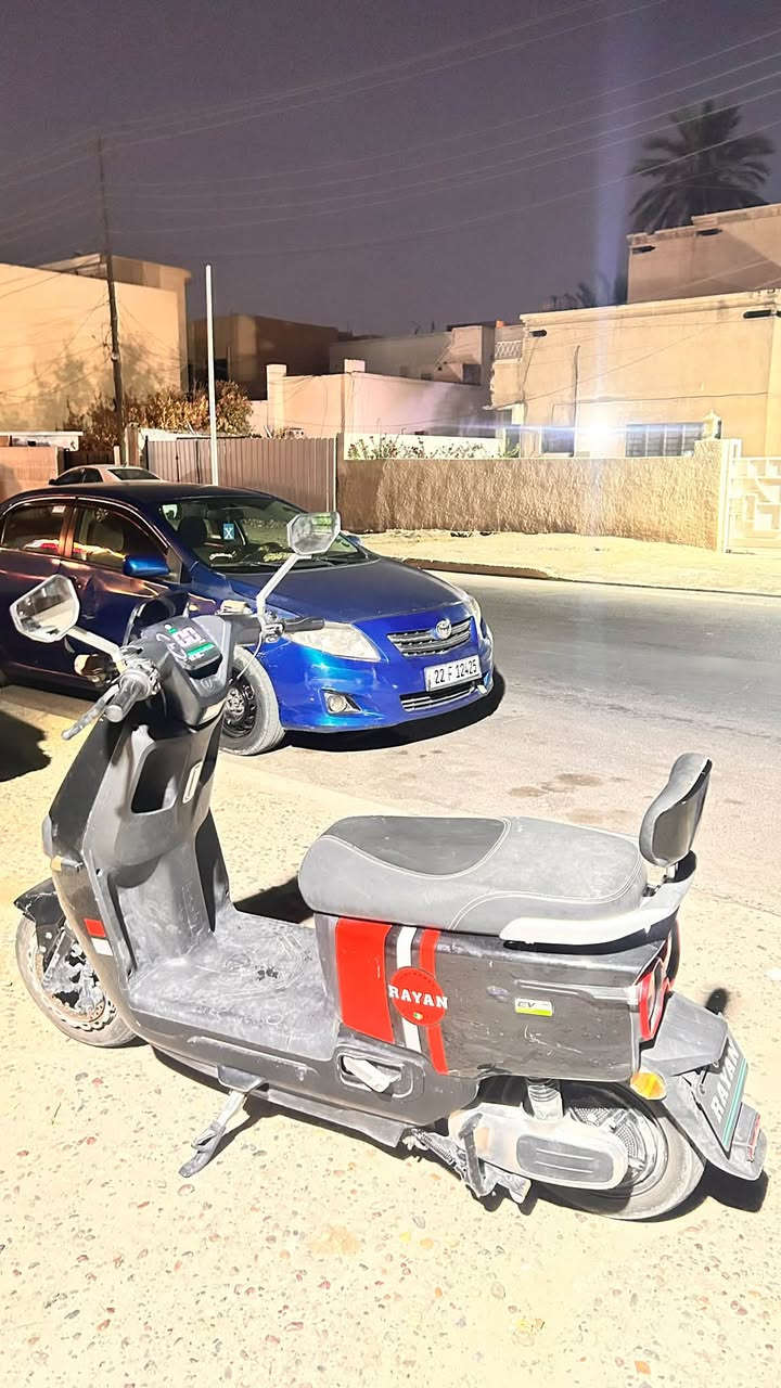 السلام عليكم
دراجه شحن للبيع 
ماركه المعروفه الريان 
المواصفات 
٦ باتري كبار
٣ سرعات
اشاير يمنه يسره 
مثبت شارعه 
لايت عالي ناصي
مع أناره الريان 
مع أضويه زنون عدد ثنين 
انارة لد جانبي عدد٢
مانع انزلاق تلقائي 
مع كامل الملحقات 

الدراجه جديده مصار هواي من اخذتها الدراجه جديده والباتريات جديدات هم 

السعر800 وبيها مجال 
مكاني بغداد حي الجامعة

للاستفسار***********
