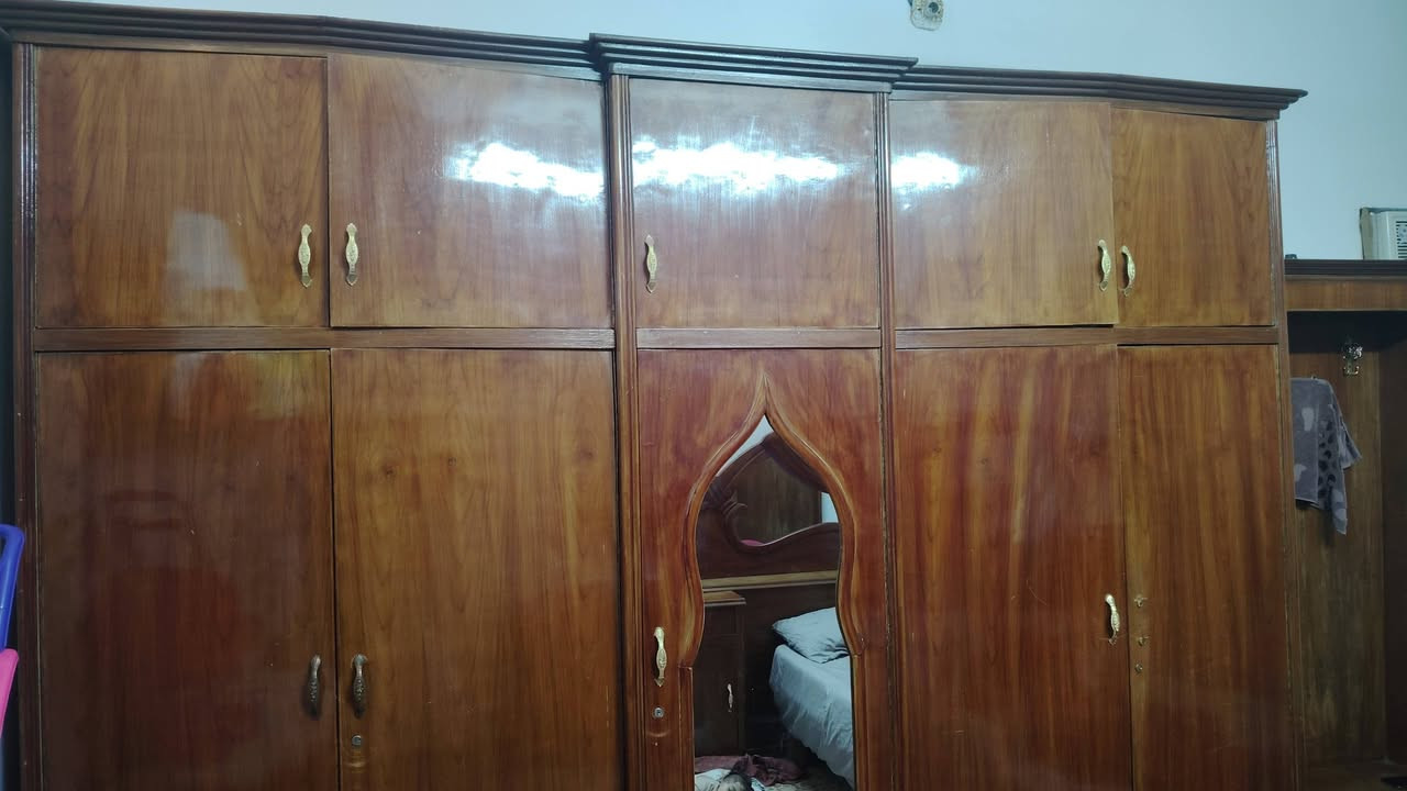 السلام عليكم غرفة صاج نظيفه اي ظررمابيهة عوزهة بس صبغ للبيع مكاني بغداد دورة السعر 700 اتصل ***********
