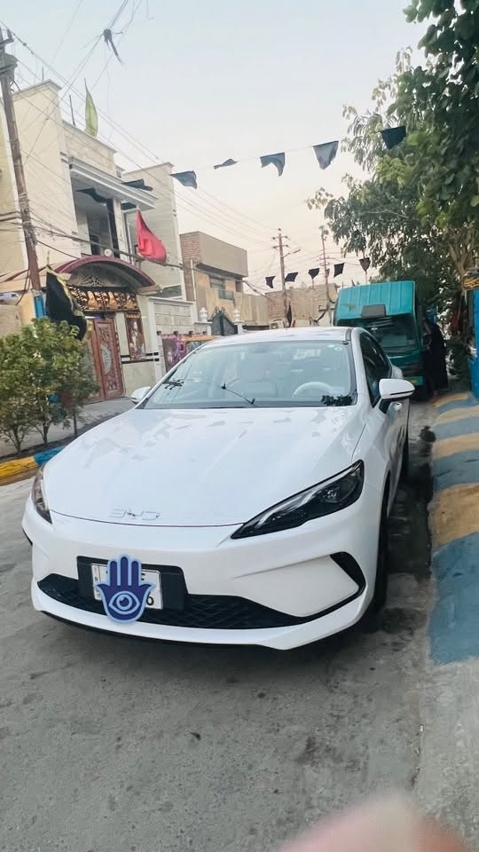 السلام عليكم

BYD  سيل 5

للبيع 

ماشية15 الف كم 

المواصفات : 

بصمة تشغيل 

تشغيل عن بعد 

تحكم ستيرن 

قطعتين تبريد مناخ منفصل

هاند بريك بصمة 

٣ وضعيات قيادة (eco , sport, normal)

 

الملاحظات : بيهة  بارد بل صندوك مرجع بي دي آر موضح بالصور 

الاضافات : 

حوضيات ارضية اصلية مختم
السيارة بأسمي تحويل مباشر 

مكانها بغداد - مدينه الصدر

للاستفسار*********** ابو مصطفى 

***********

السعر : 18,800,000 دينار عراقي وبيهة مجال
