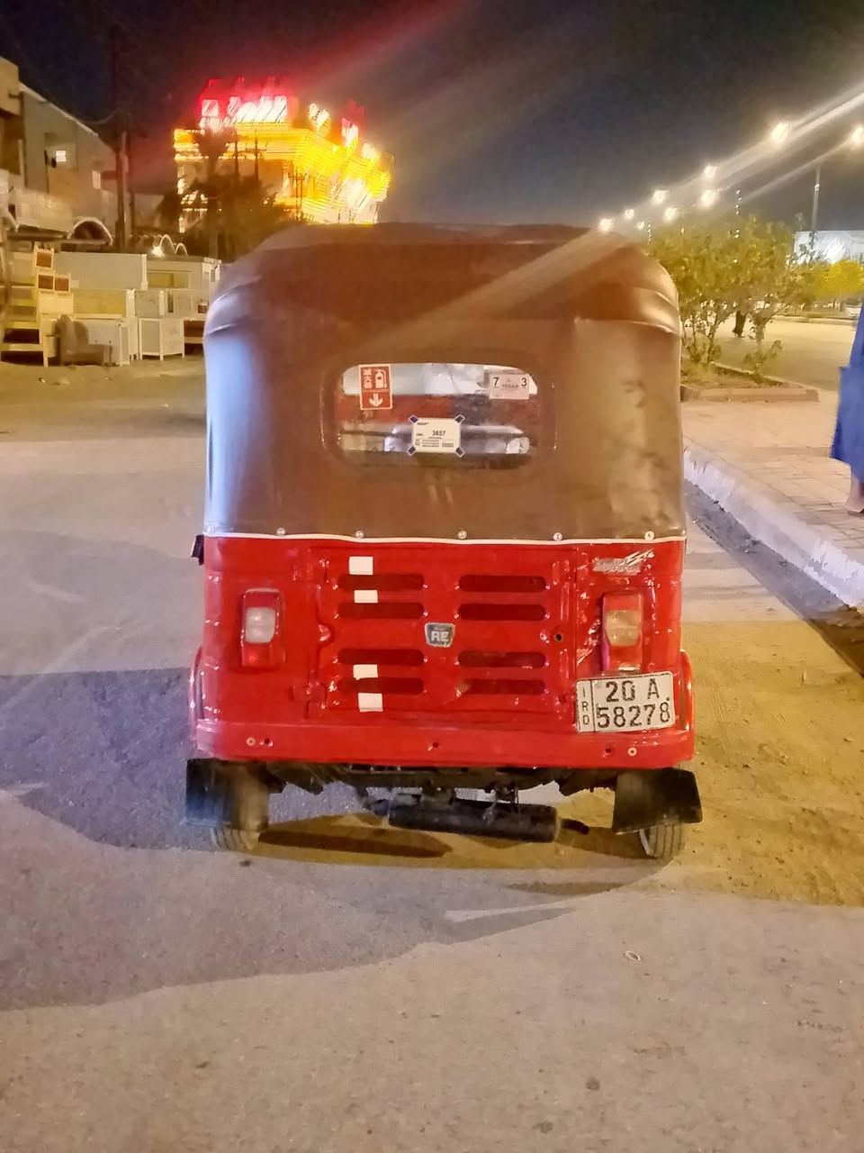 السلام عليكم للبيع تكتك موديل 18 رقم ديالى تحويل ثاني يوم تكتك محرك 20 كير و مكينه كفاله تكتك ما بيها لا ضربه ولا خياس تكتك تخم تاير كهربائيات كلها جدد للتواصل على الرقم ***********
