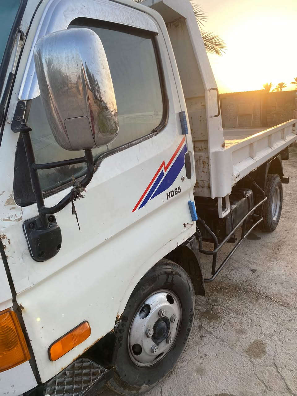 هونداي للبيع موديل ٢٠١٠
مكينه 4000
 مكان السياره بابل 
السعر ١٧٠ 
***********
