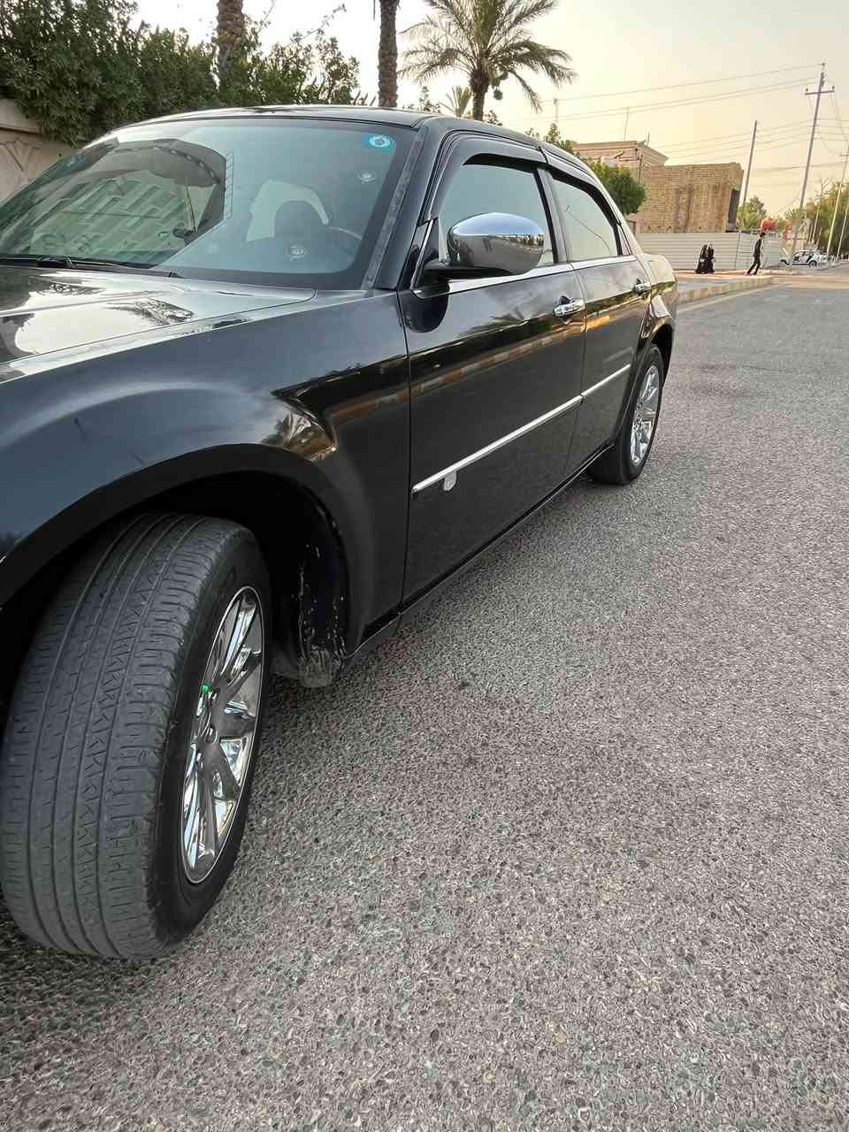 السلام عليكم اوباما 2010 اصل رقم بغداد مميز
هيمي 8 سلندر بأسمي السنويه تنتهي 30 سياره 
السياره بيها باب الخلف العبري مبدل وبيها كلير اثر جراد بل صفحتين
السياره كنديه بجم كبس وحالياً هم بيها جراد شي قليل بولش يتعالج
السياره تخم تاير جديد يشهد الله قبل اسبوع شديته
عبوه وفيت بم مال كصه البارحه شديته
سلف كذلك البارحه شديته مال كصه
حداديه زينه نعمه من الله عوزها فقط شمعات
السياره بيها نصبه تجنن 
سياره ماشيه 170 حقيقي ما مشتغله خط ابد
تبريد اذا مو ثلج اطيحلك 10 ورقات من سعرها
تدفئه بل كشنات الوره
الامايه تدفه وتبريد 
السياره فتحه مرايات جانبيه قلاب بل بك
السياره بصمه بيبان وتشغيل اصل وتحدى اكو ب2010 بصمه اصل قله قليله 
السياره على ايدي وحق الحسين عبري ما مصعد بيها ابد ولا مشتغل بيها سياره كلش معتني بيها 
تجي وتشوف بعينك 
السعر 125 وبيها مجال حك جيتك
واذا اكو صول اراوس فقط صول موديل 20 وفوك
العنوان العماره 
***********
ما عجبتك السياره اترك كلمه طيبه ويارب تحصل الاحسن منها وبدون تعليقات سلبيه ولا كسران 
بل مناسبه الصور والفديوهات قبل لا ابدل تايرات
