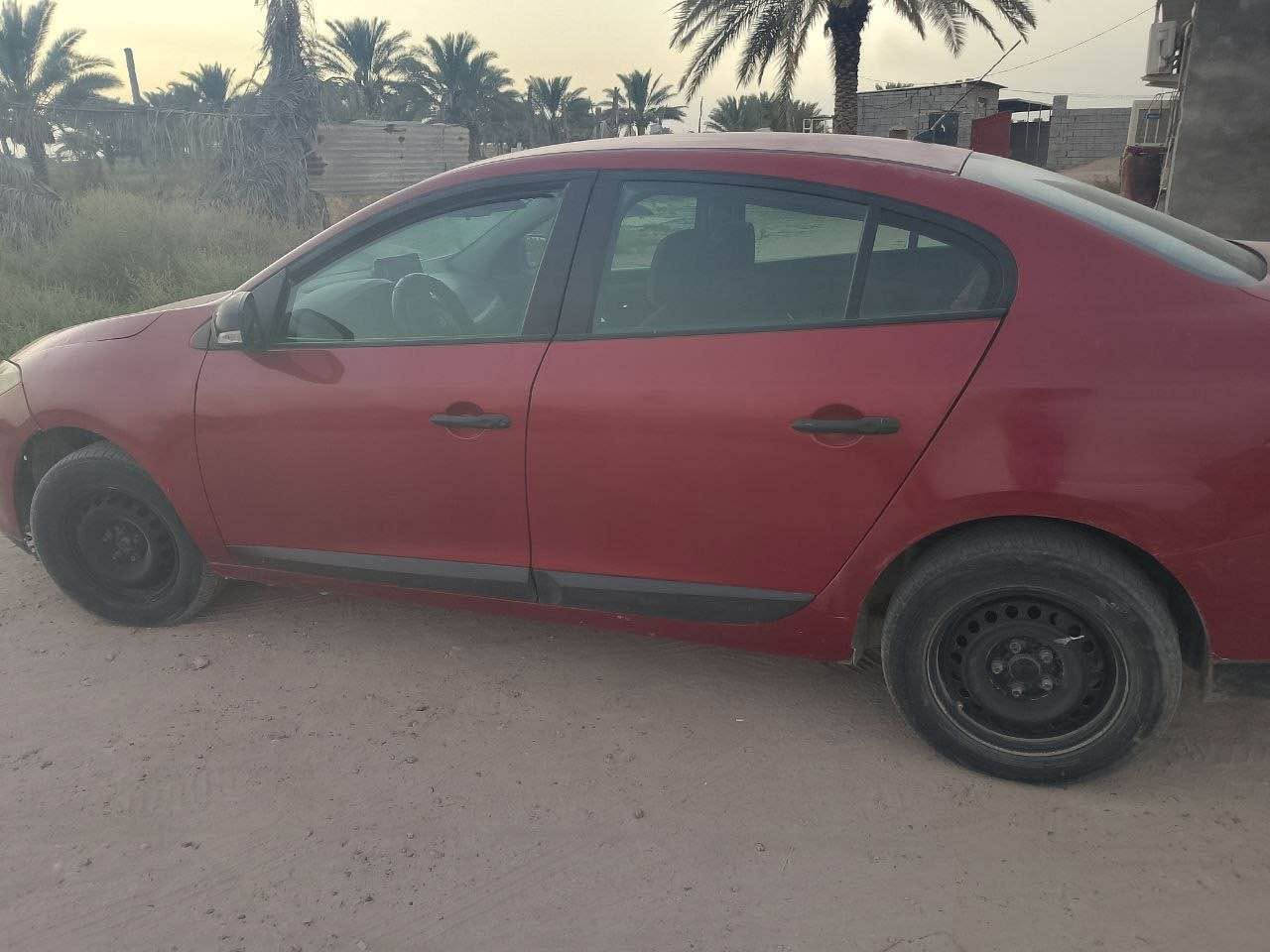 سيارة رينو فلونس موديل2012 رقم بغداد تحويل ثاني يوم ضربتها خفيفة با الجاملغ الامامي بدون داخل مصحلة تمام مكينة حلوة لاتنقيص ولاتبخير فقط صوت بسيط با الراجز اول متشتغل ويروح السعر 55 مجال بسيط اتصال *********** المحمودية, بابل
