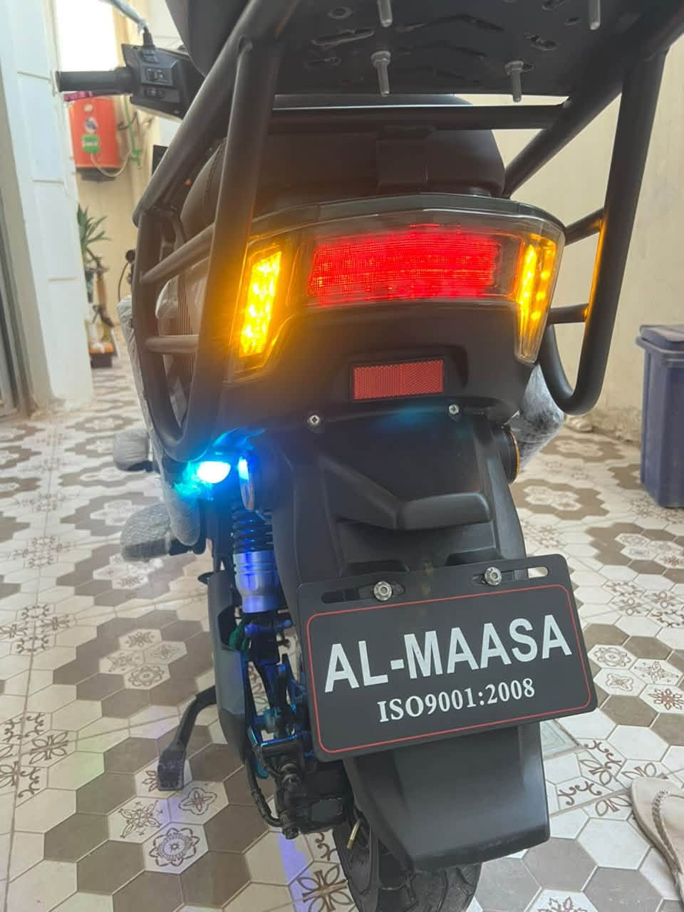 دراجه شركة الماسه 💎
موديل2026
موطور بالكارتون جديد
(اخو الزيروو مستخدم شي قليل جداً مكفول حتى من شخط ...)
(بطاريات عدد 6 على فحص ) 
فول مواصفات  «ملف 3500W)
(نظام  R) (نظام P)
(مخرج شحن USP) 
(سرعة 99 حقيقي) (سرع 4)
(سويجات +بصمات+كرتات)
(مثبت سرعة) 
لايت زنون عالي ناصي 
سماعة بلاتوث بلادي 
جنطه خلفيه بلاديه
اشاير يمنة يسرة دبل اشارة
السعر 700الف
الموقع داخل الرمادي 
الاستفسار :***********
