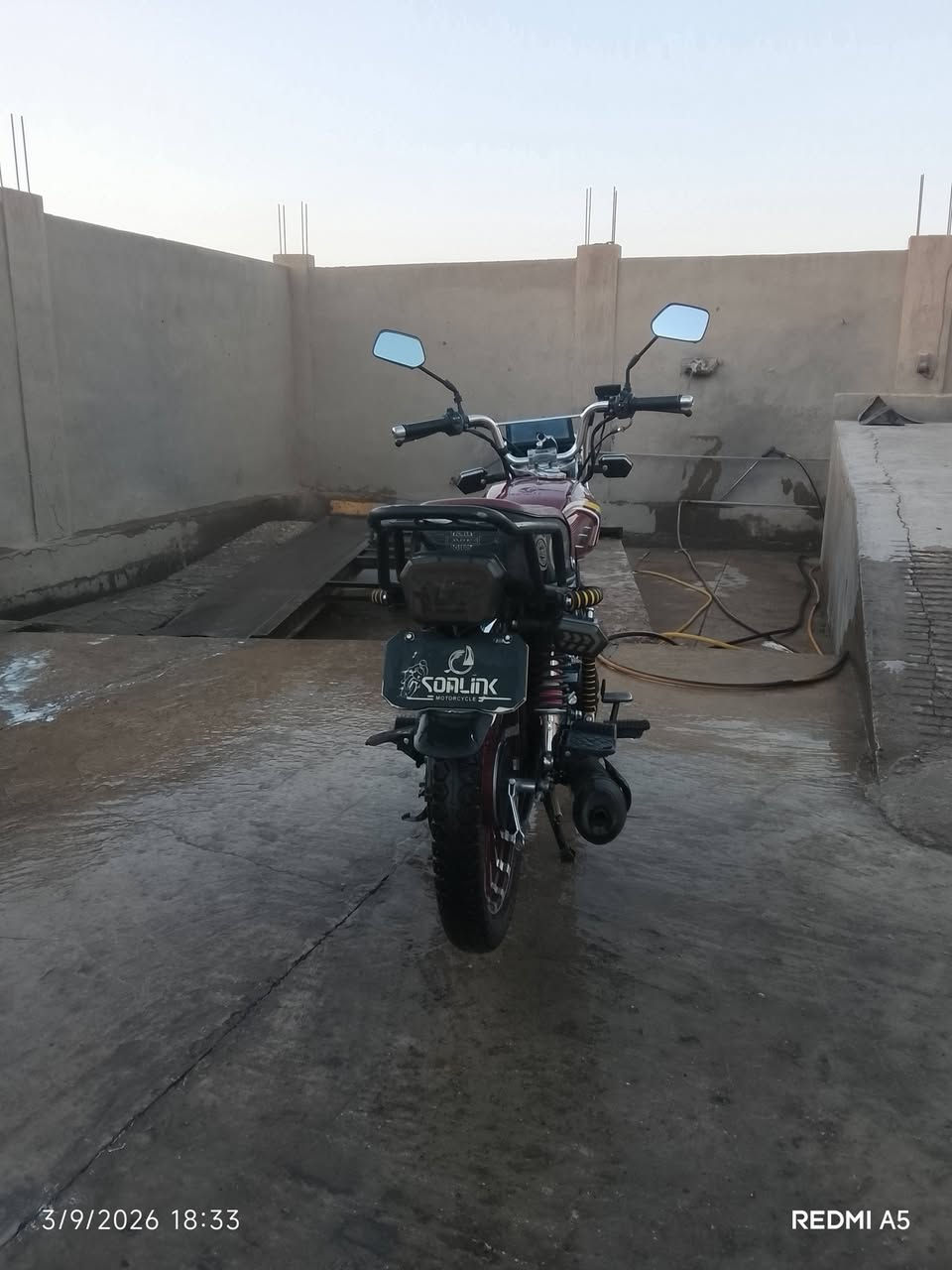 السلام عليكم دراجه ناريه للبيع السعر 900 الدراجه كفاله ما عده الشاشه بيهه خربطه بصيطه.المكان القائم الكرابله.الرقم ***********
