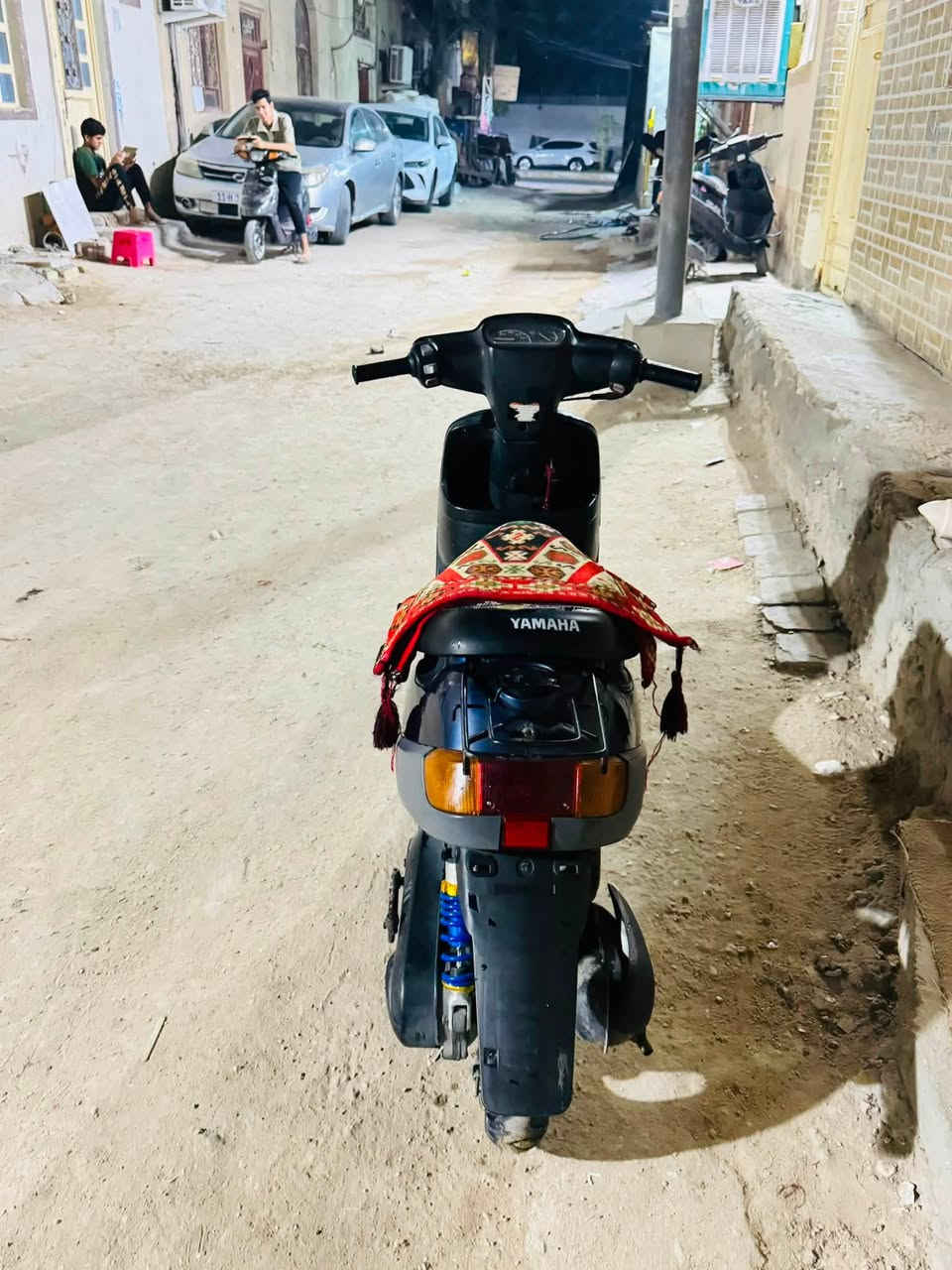 السلام عليكم دراجه للبيع مديل 99 دراجه مامفتوحه  الداجه نضيفه السعر 600 وبيه مجال   رقم ***********
