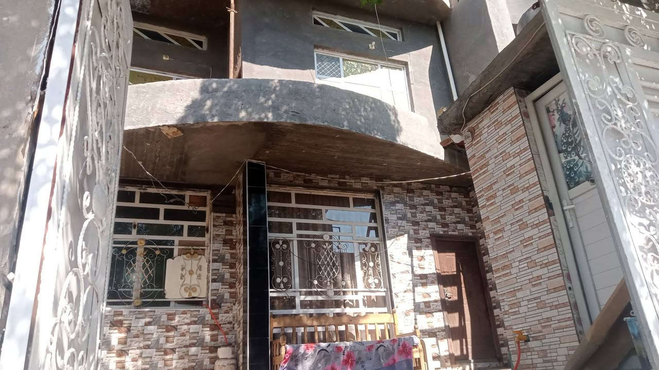 بيت للبيع في اللطيفيه مساحه 150م طابقين يحتوي ع استقبال وصاله ومطبخ وثلاث غرف وصحيات عنوان الدار خلف مدرسه عائشه القديمه للبنات وقرب شارع الصب حي السلام
للأستفسار والتواصل ***********
‏‪***********‬‏
