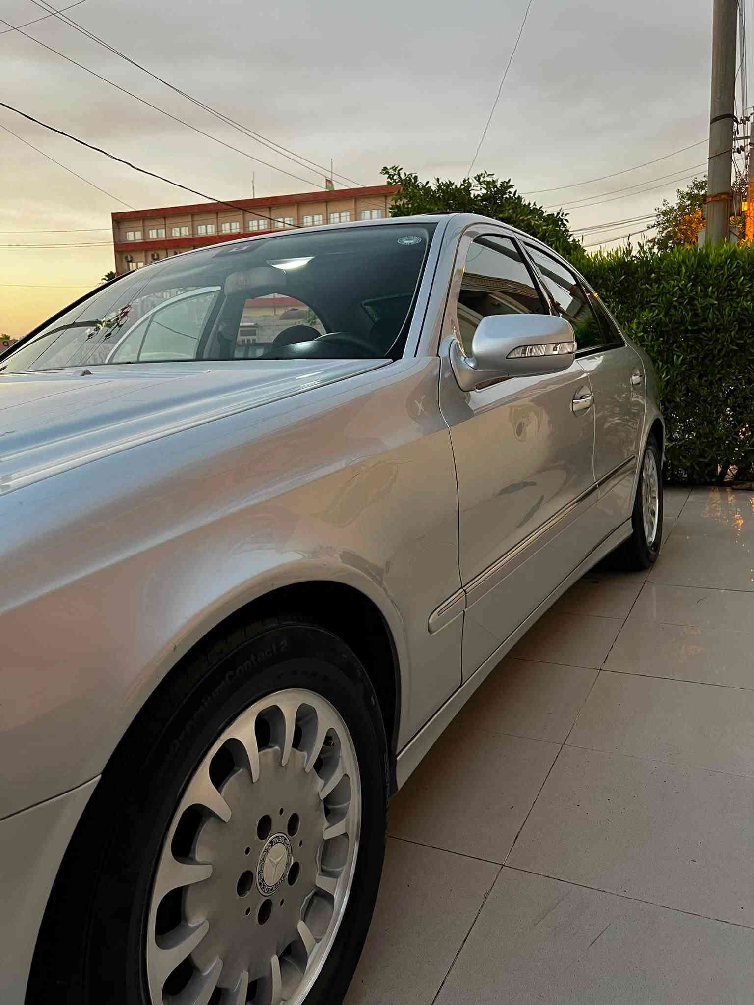 مارسيديس E200 كمبريسر • ٢٠٠٨ • بدون صبغ
