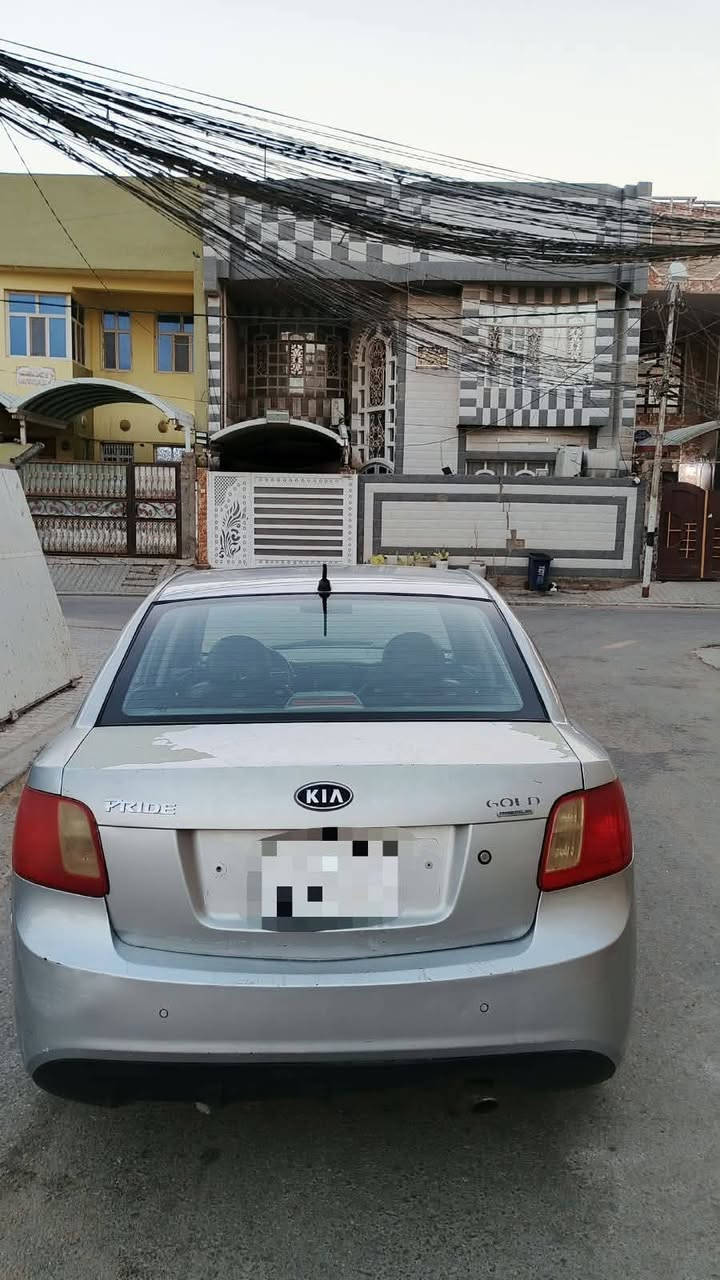 سلام عليكم سياره جديده وجاهزه حداديه جديده تبريد ثلج غرفته جديده مكينه وكير مكفولات مكاني نجف سعر 36 مراوس اراوس حسب القناعه *********** بي واتساب تواصل
