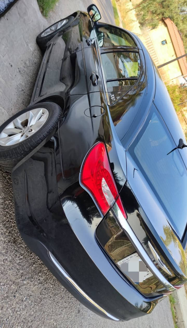 السلام عليكم
للبيع او مراوس حسب القناعة
Chrysler c200 
موديل 2012 محرك 2400 اربعة سلندر
كير توماتيك . شاشة . كاميرا . تحكمات ستيرن ومري . ويل 18 اوباما 
كير ومحرك شرط تبريدها ماشاءالله ثلج وكلشي بيها شغال
السيارة بأسمنا وشرط التحويل . بيها صبغ مال تقحيل وبيها صبغ اثر ضرر انطيك صبغ حزام 
السعر 79 للتواصل على الرقم ***********
