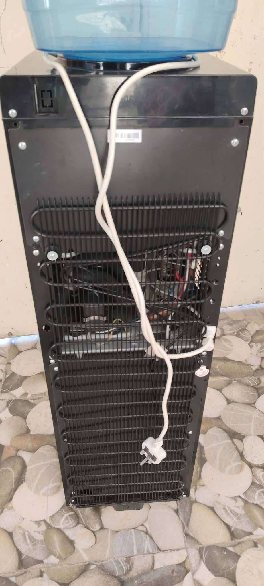 براد ماء ميديا اخو جديد مشتغل كم مرة فقط حيل نظيف وشغال شرط كله بارد وحار وثلاجة الاسفل..
السعر عالخاص او مراسلة واتس اب *********** موصل, نينوى
