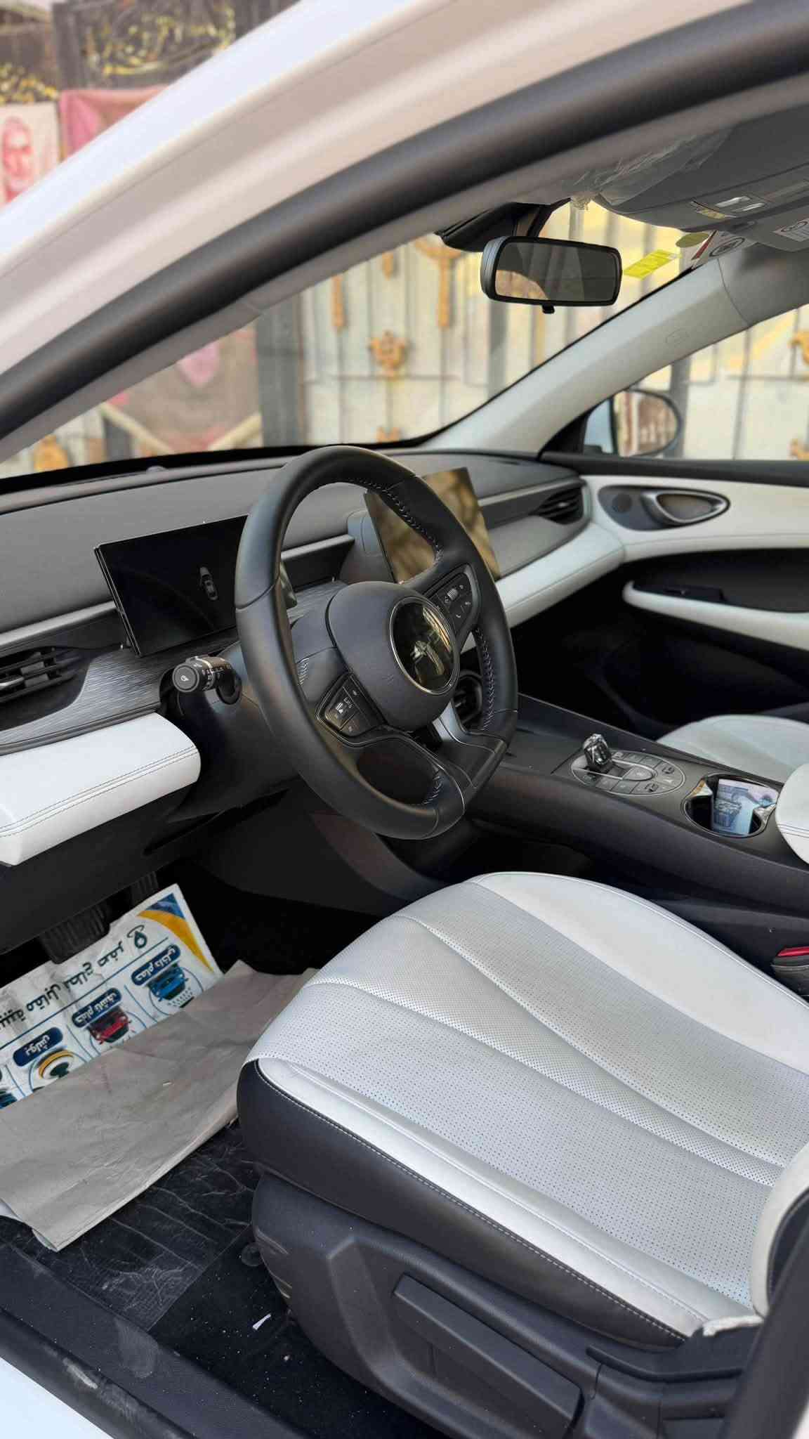 سيل 5 موديل 2025 داخل ابيض
مرقم بغداد ماشيه 24 الف 
بيه بارد بسيط بالصندوق موضح بالصور 
سعرها 19900
العنوان بغداد بلديات 
الهاتف ***********
