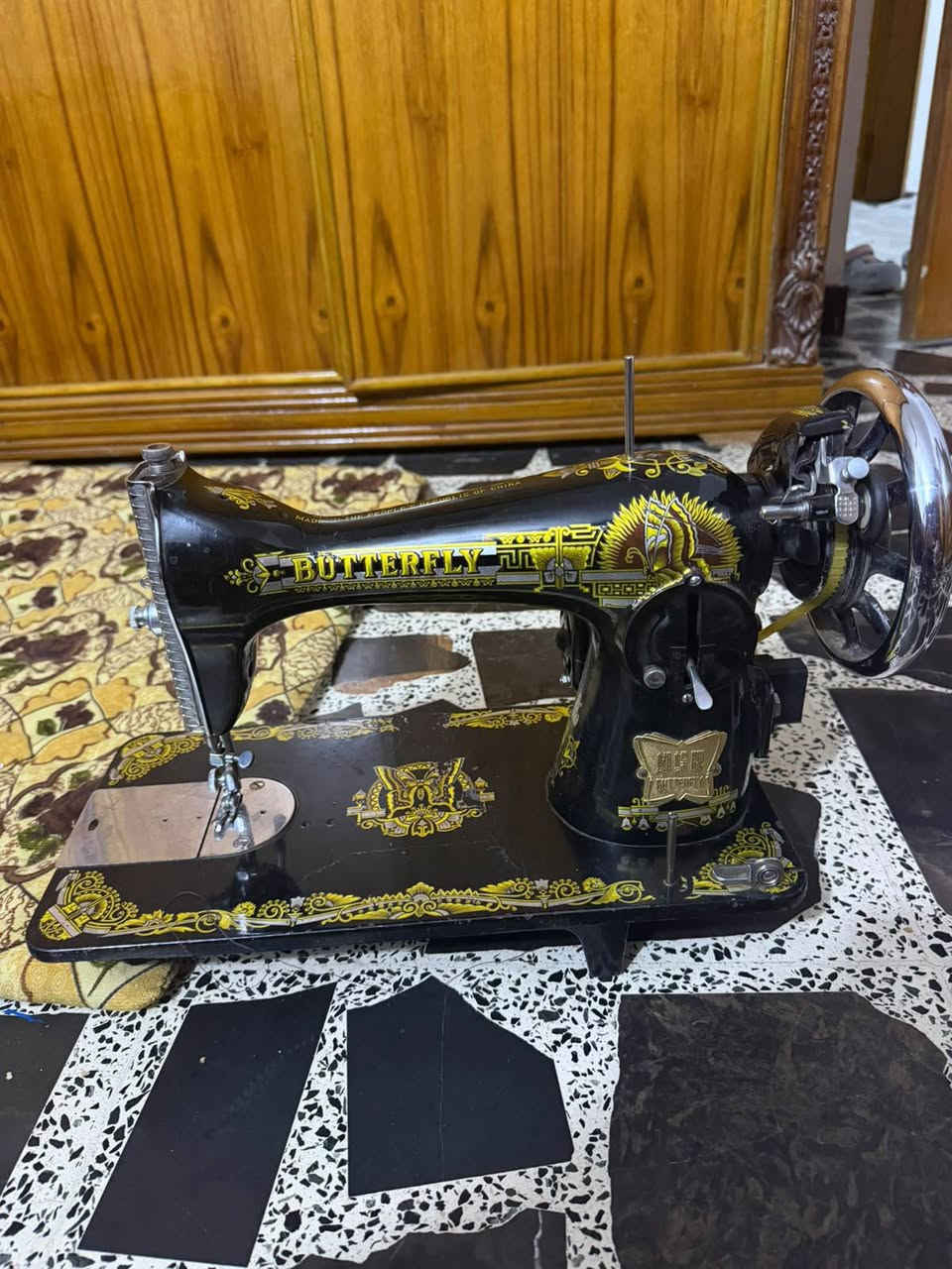 مكاين خياطه للبيع نضيفات وشغالات هنه والميز سعر الوحده 75
هاتف ***********
