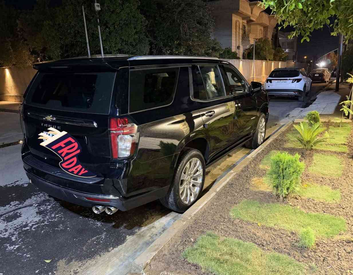 تاهو ٢٠٢٣ بريمير خليجي المحرك المرغوب ٥٣٠٠ اسود بغداد تحويل مباشر فول ١/١ الممشى ٢٦ الف كيلو كفاله عامه بوضع الشركه اغراضها كامله ممستخدمه للتواصل *********** 
السعر ٥٤٥ وبيه مجال بسيط 
المكان بغداد الاعظمية
