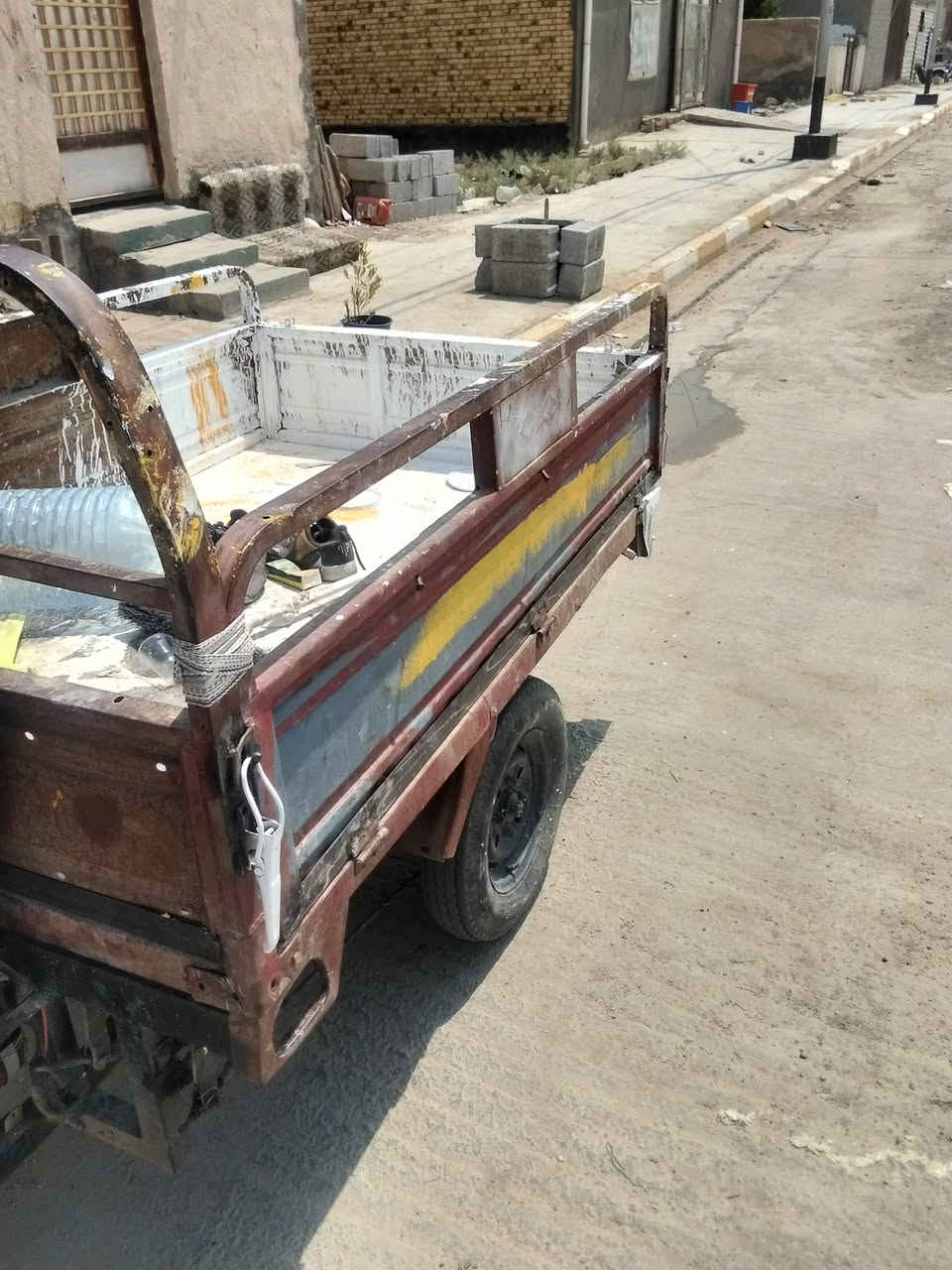 للبيع جمره اوراق اصولي محرك توني مجفته كير باتري كاردن واللعابه كله جدد والبدي معمره عوزها بس صبغ  والكهربائيات كلهن شغالات صفاحيات الجوه والفوك عندي ماشادهن السعر مليون وبيه مجال مكاني الغراف 
***********
