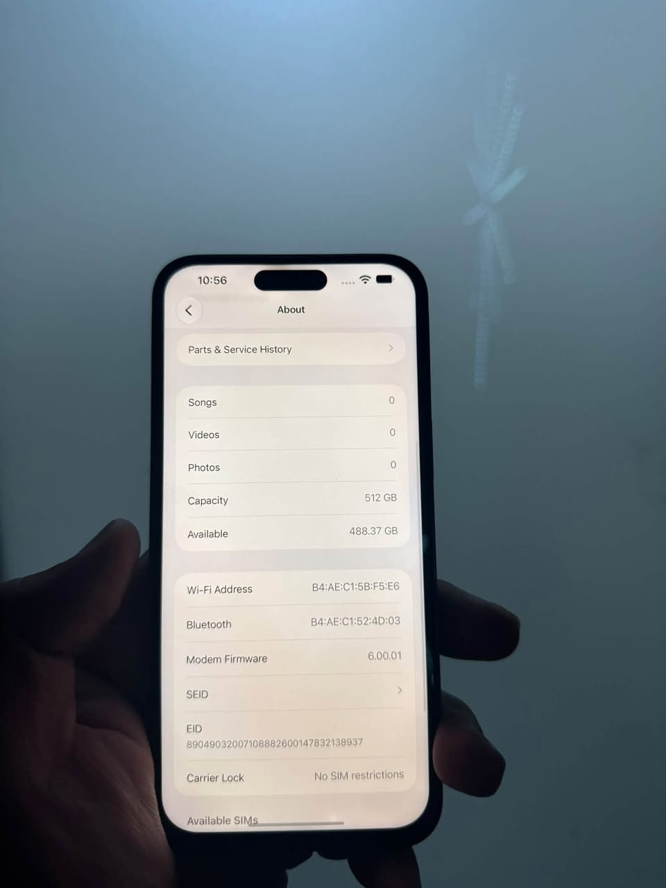 السلام عليكم
Iphone 14 pro max 
بالذاكرة 512gb 
اللون البنفسجي المميز 
نسخة الشرق الاوسط 
الجهاز مستبدل شاشة نوعية حلوة +بطارية + كامرة تفصيخ ✅
سعر الجهاز :650 وبي مجال ⚠️
للاسفسار:***********

نص مكتوب في الصور:
- 10:56 About Parts & Service History Songs 0 Videos 0 Photos 0 Capacity 512 GB Available 488.37 GB Wi-Fi Address B4:AE:C1:5B:F5:E6 Bluetooth B4:AE:C1:52:4D:03 Modem Firmware 6.00.01 SEID EID 890490320***********147832138937 Carrier Lock No SIM restrictions Available SIMs