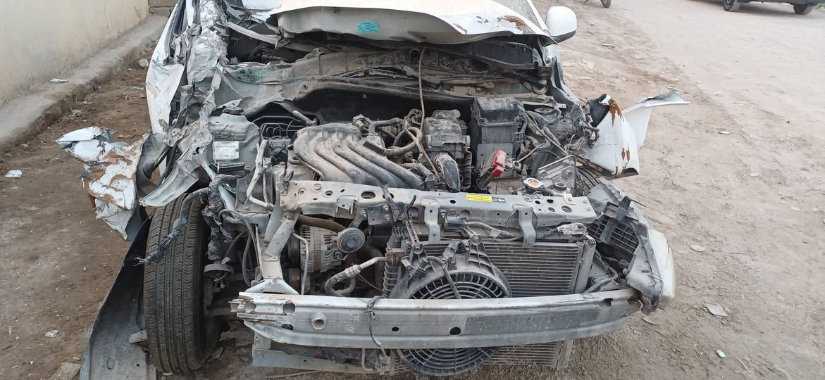 سني هندي للبيع متضرره موديل ١٩ رقم بغداد انكليزي بأسمي
الكير والمكينه مكفولات السيارة تمشي 
مكان السيارة ديوانية
السعر اتصال واتساب *********** وتدلل
