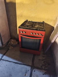طباخ غاز • نضيف • ٣ عيون