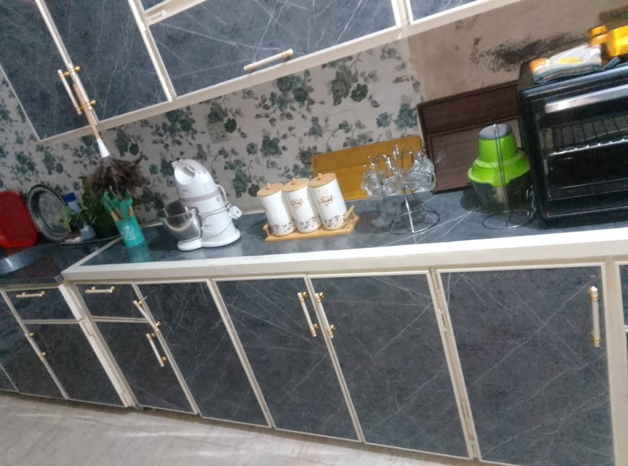 كاونتر استخدام قليل
سعر500اخذته ب650 جديد العنوان بغداد الشعب رقم ***********
